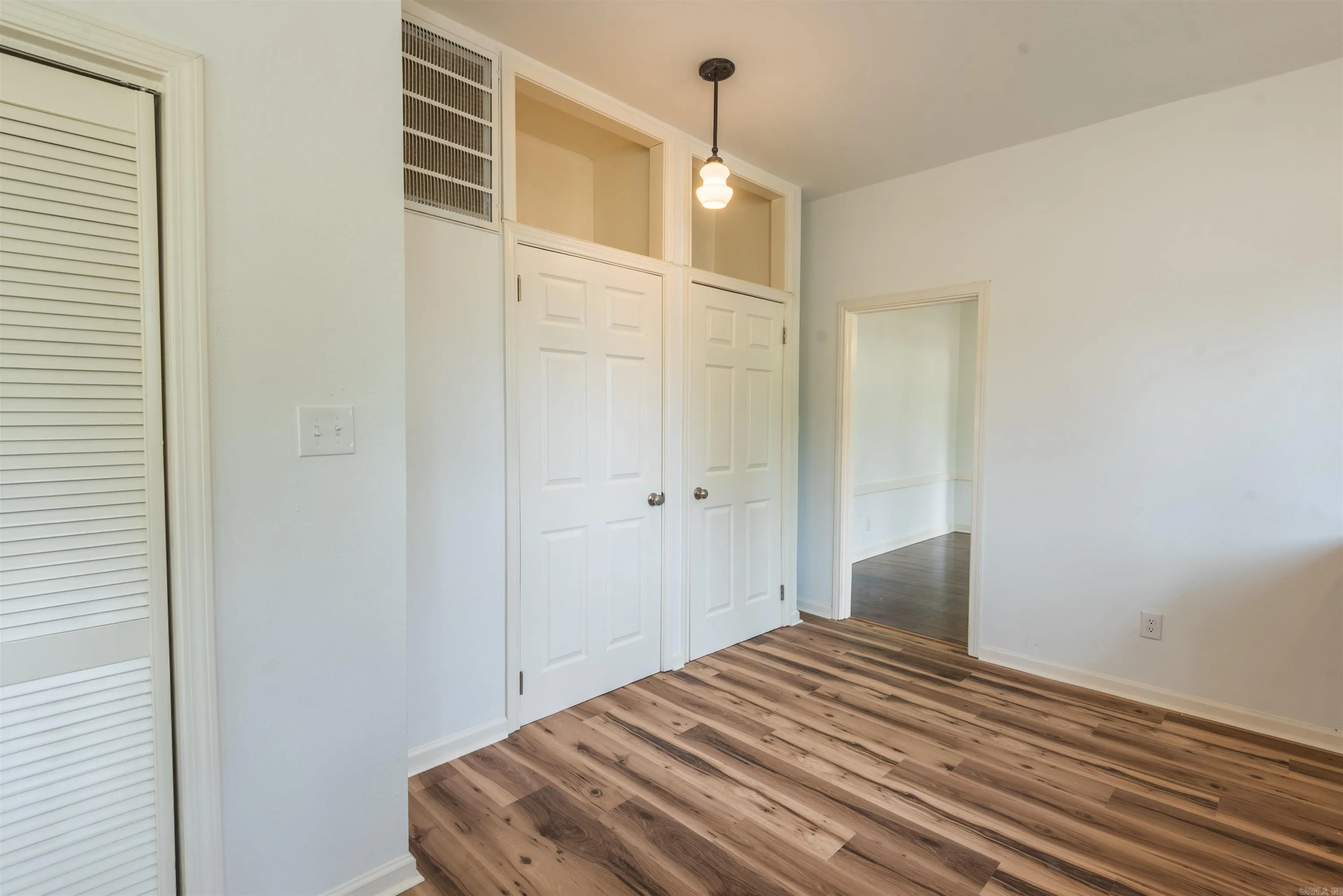 Property at 919  River ridge - Image 23