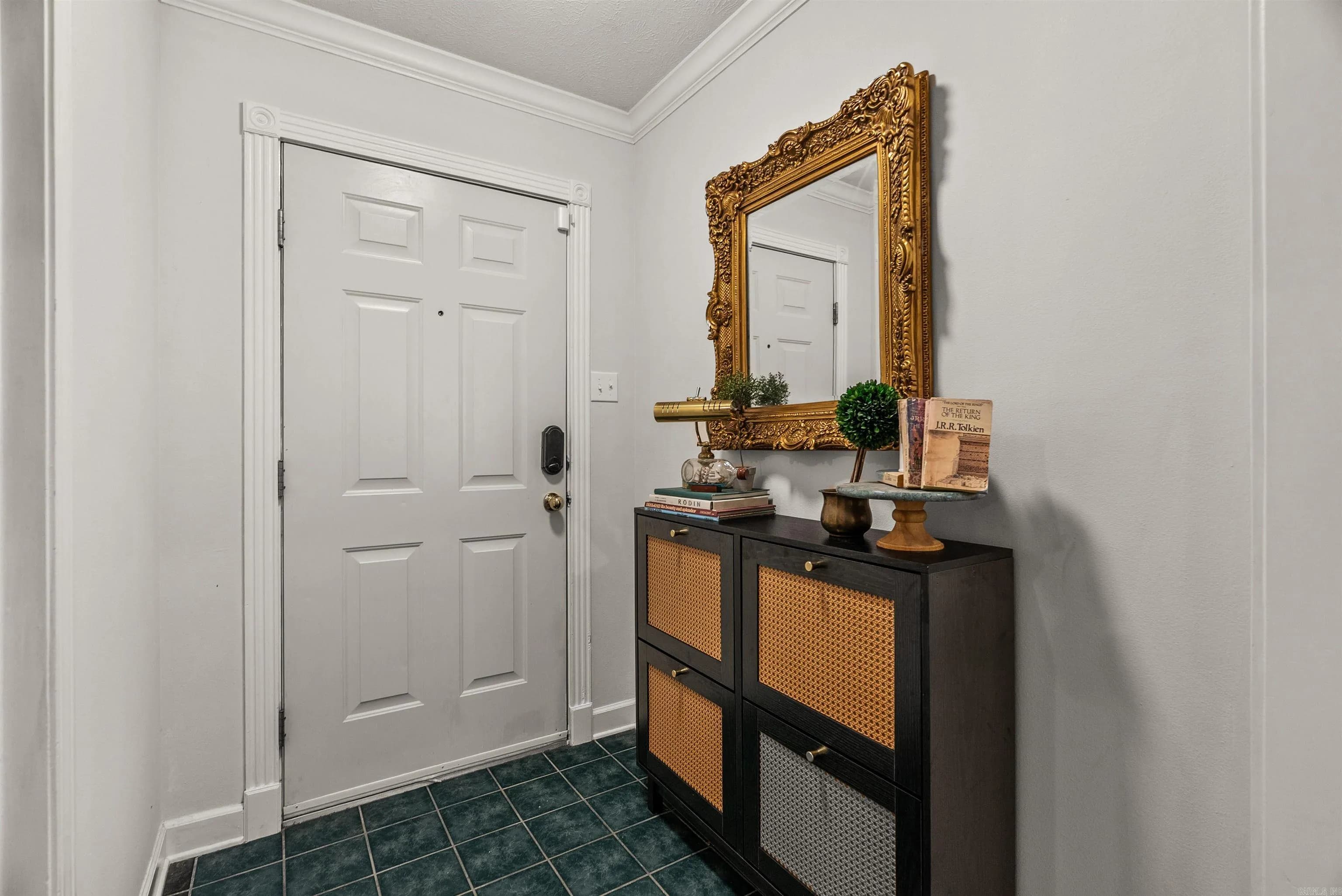 Property at 1050  Santa fe trail - Image 13