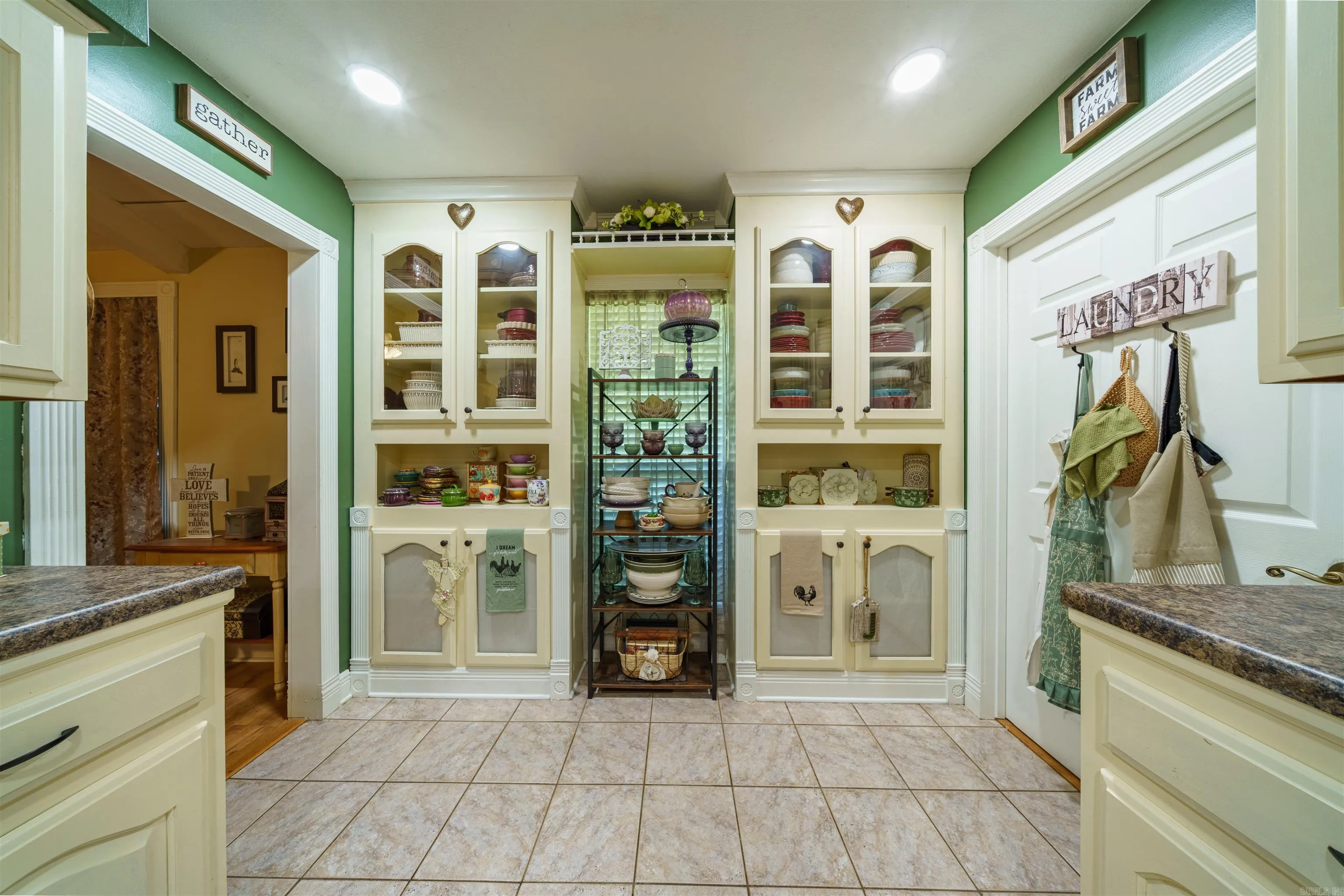 Property at 250  Summerset - Image 12