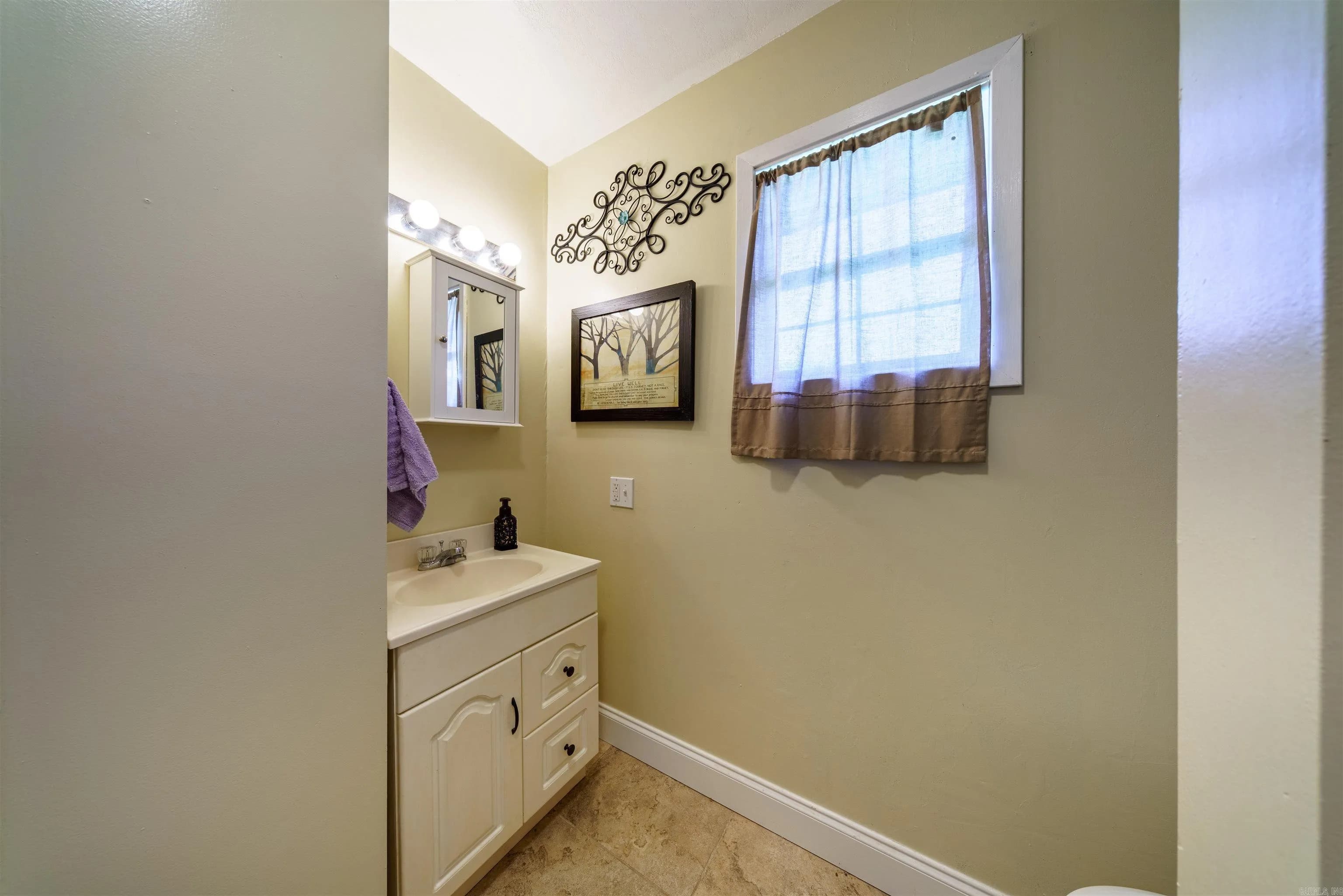 Property at 250  Summerset - Image 24