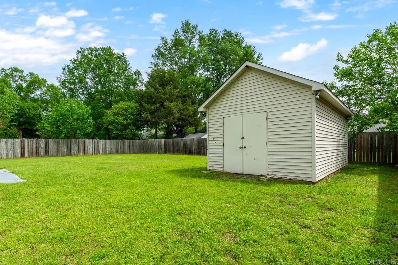 Property at 2130  Maplewood dr - Image 24