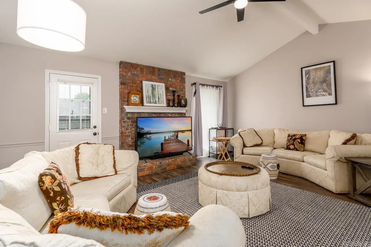 Property at 2130  Maplewood dr - Image 10