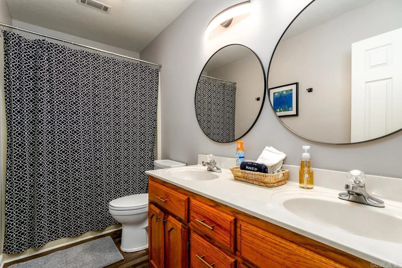 Property at 2130  Maplewood dr - Image 25