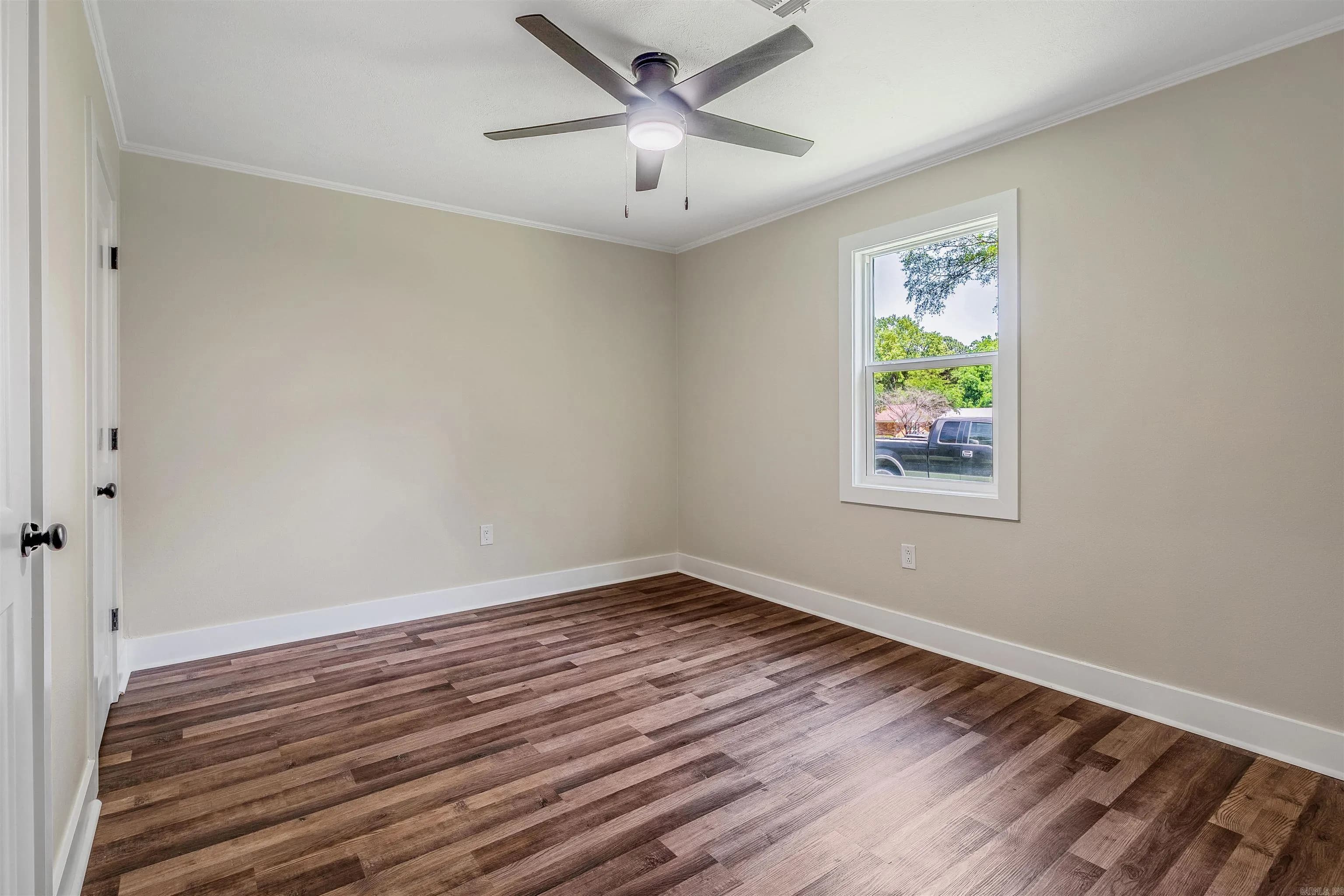 Property at 1907  Creekwood - Image 24