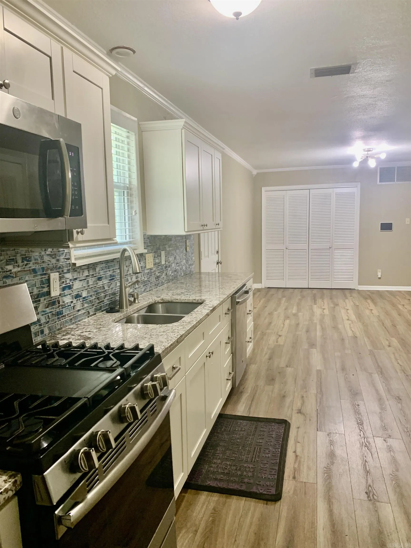 Property at 5405  Dreher - Image 15