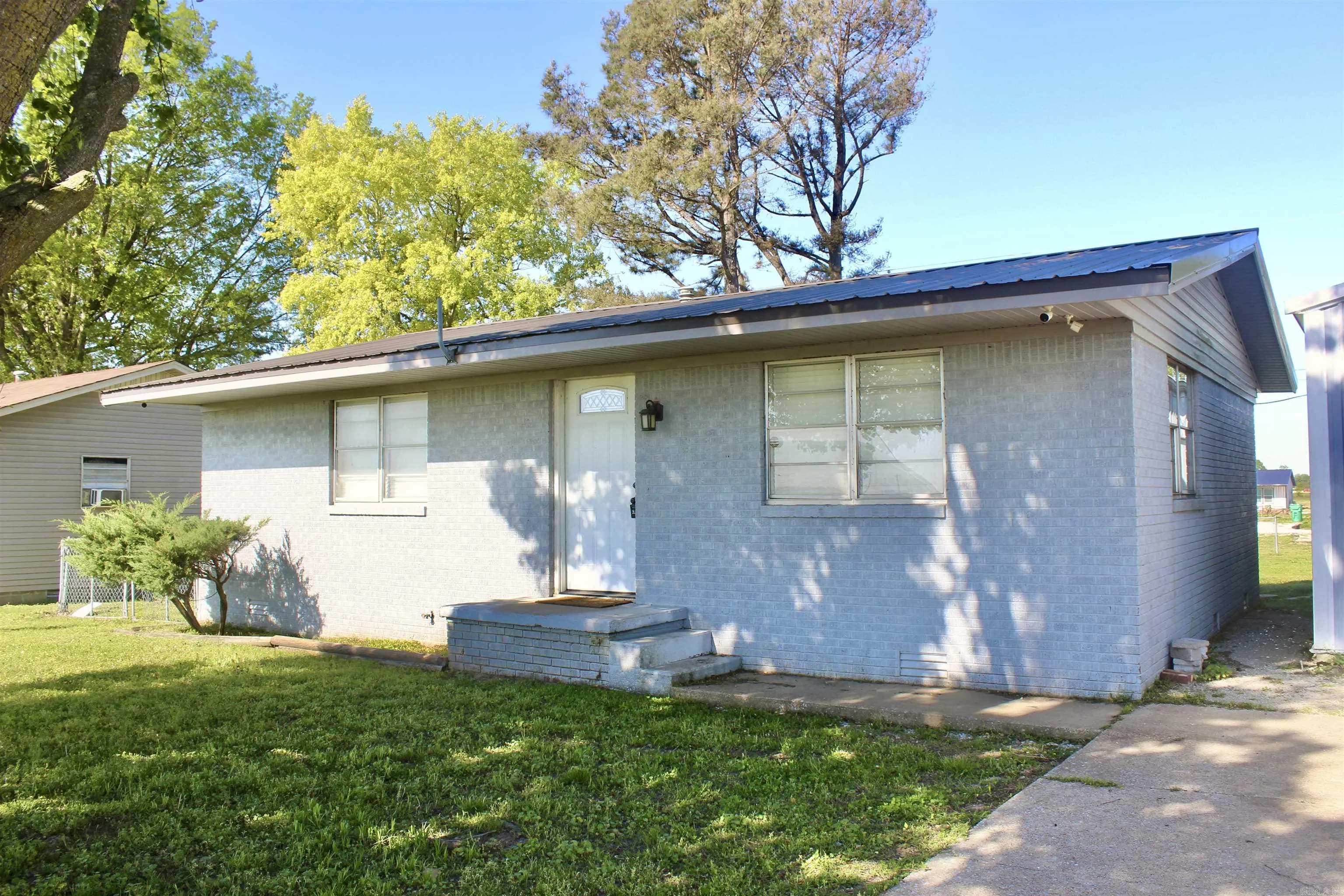Property at 312 S Crossroads - Image 1