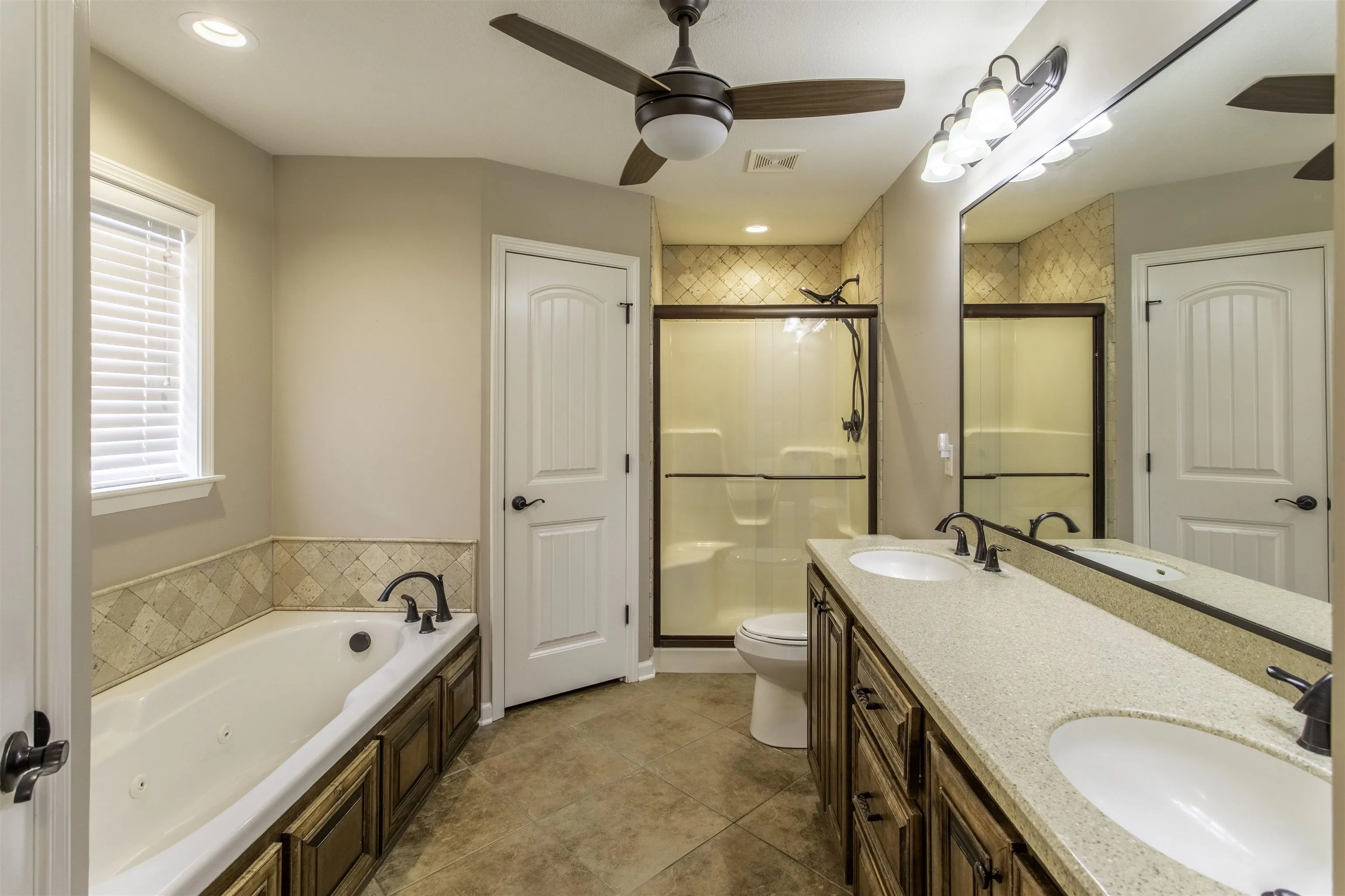 Property at 478  Whitestone dr - Image 19