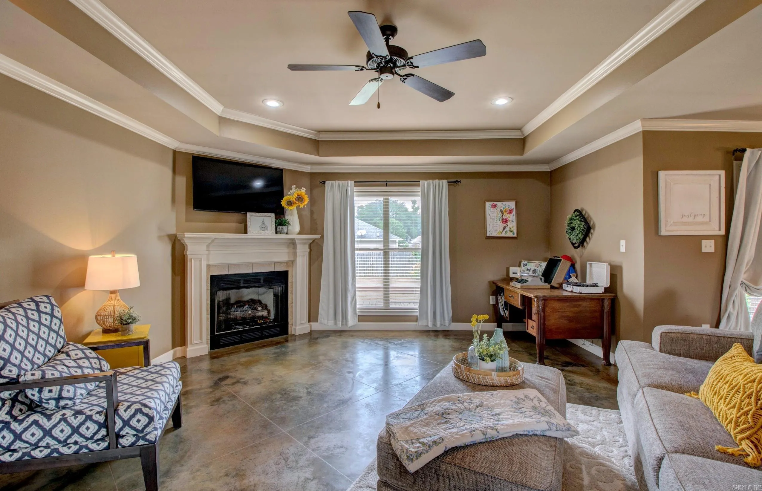 Property at 424  Oakwood lane - Image 8