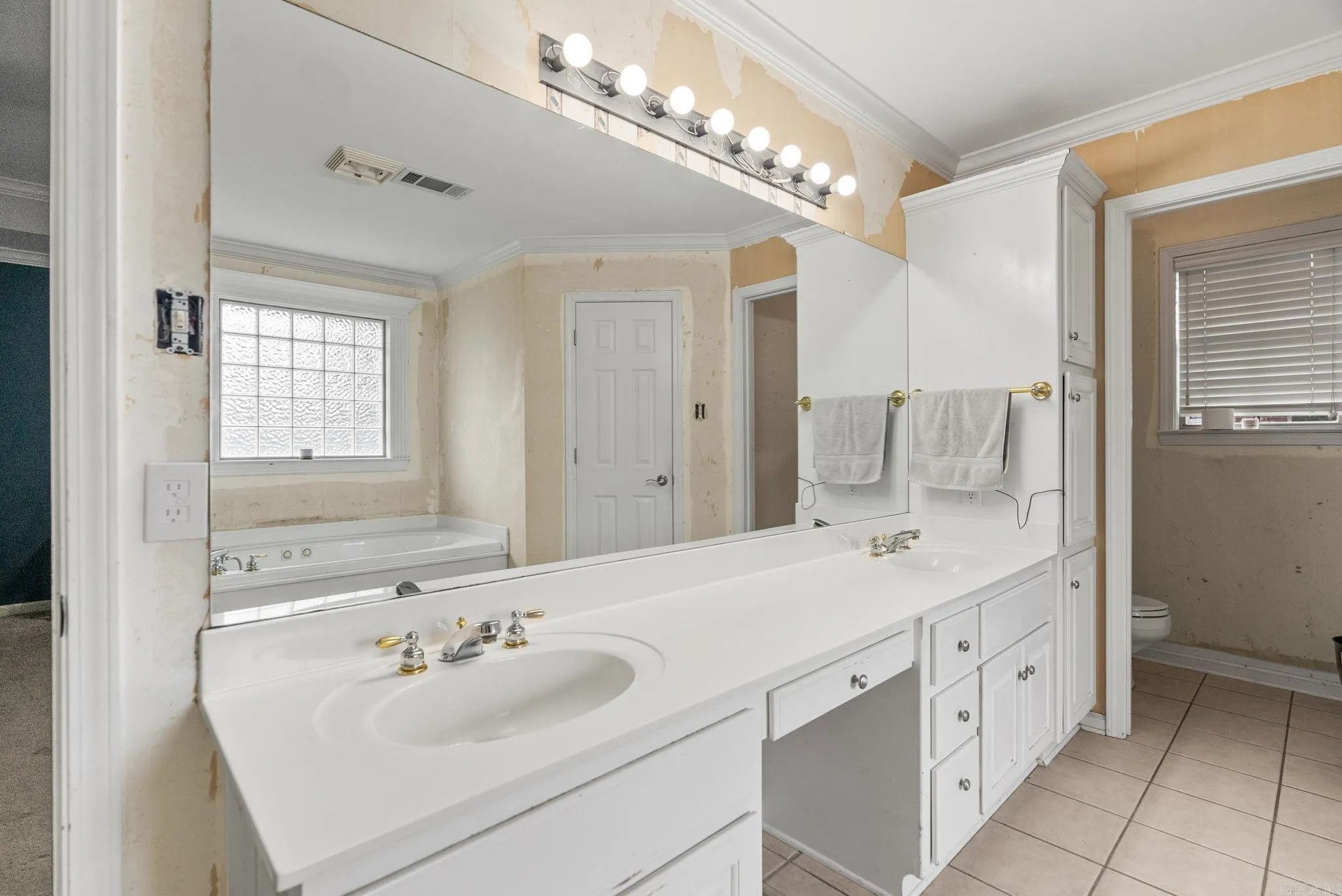 Property at 4  Ouachita - Image 47