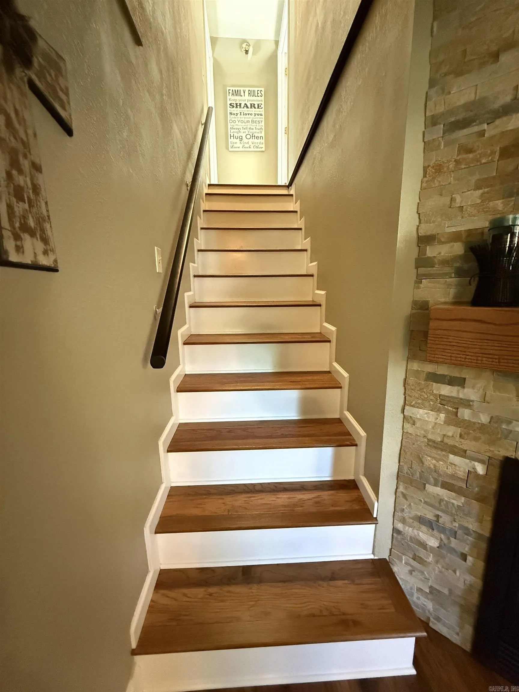 Property at 507 E Bruce - Image 38