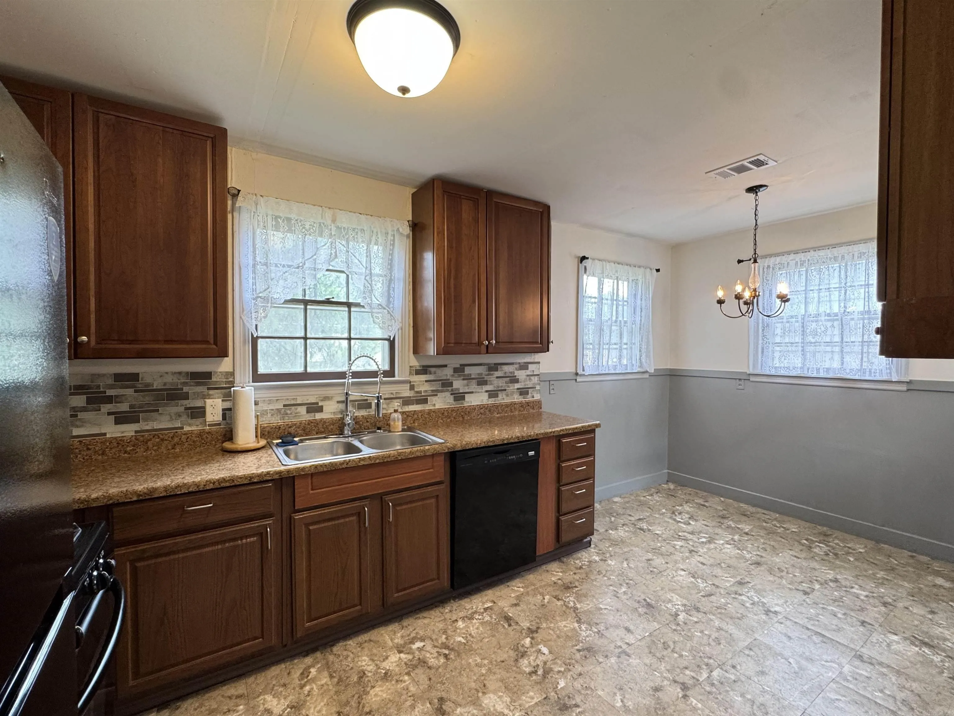 Property at 500 W 17th street - Image 6