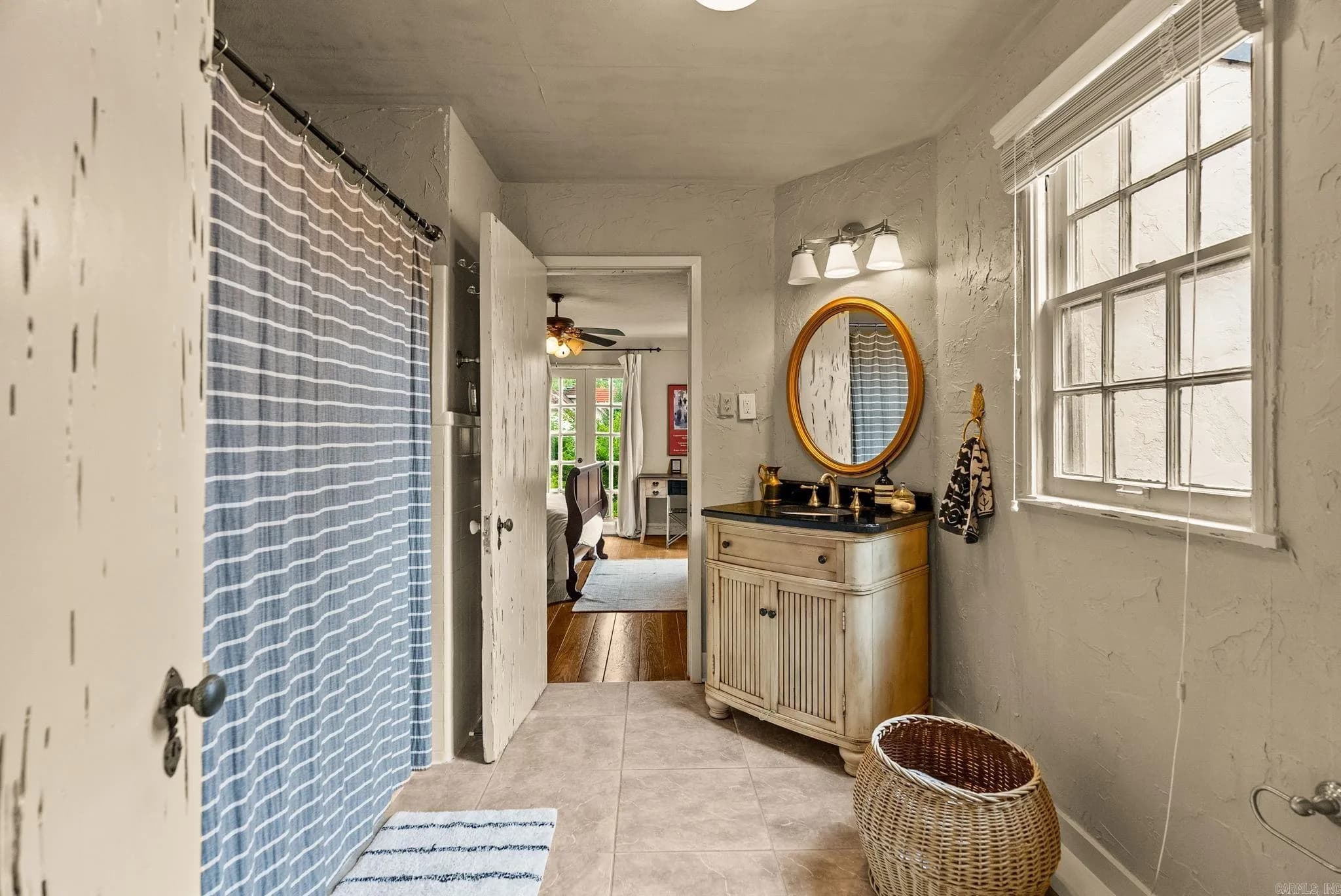 Property at 1729 N Spruce - Image 42