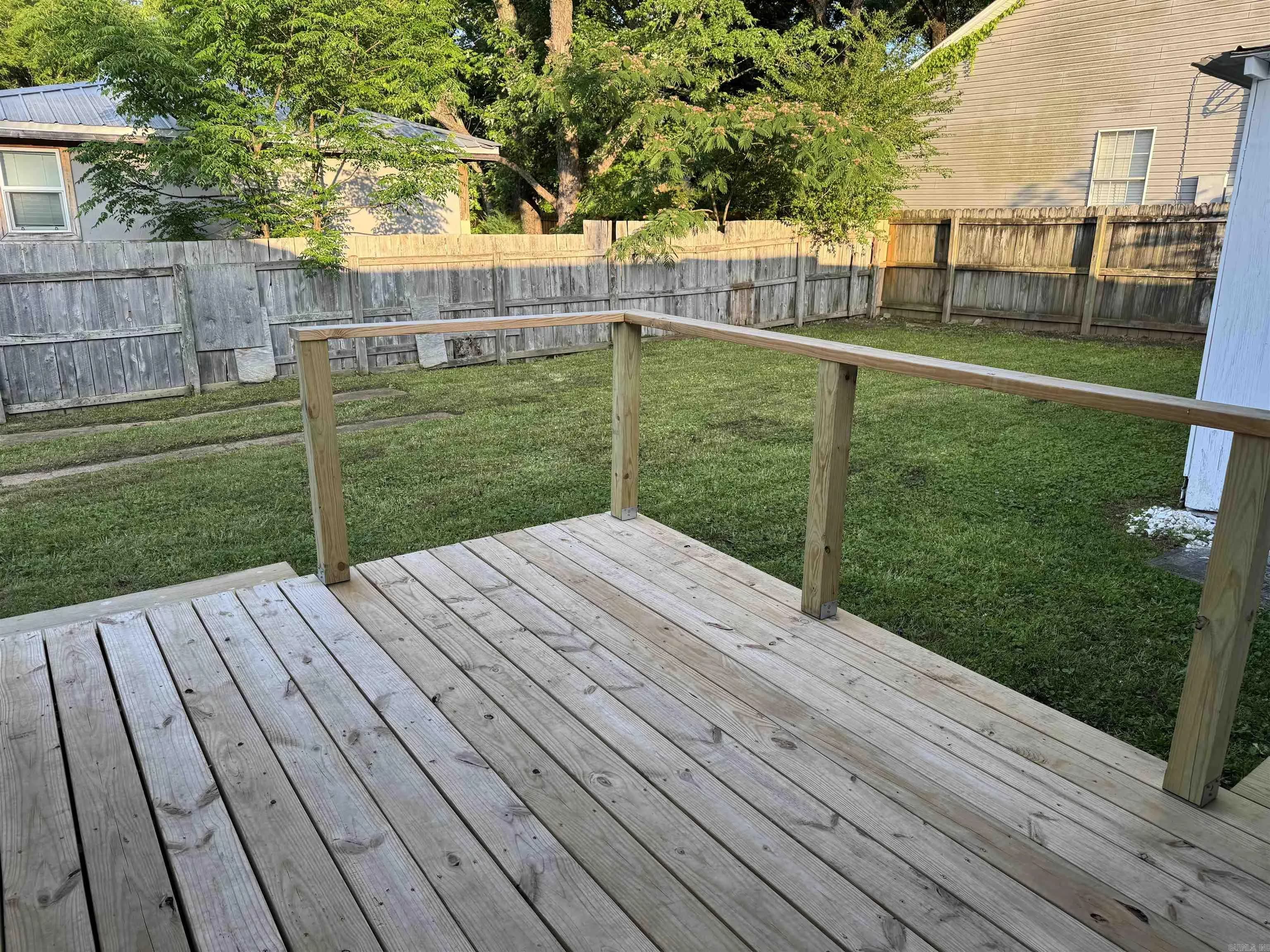 Property at 810 N Pear - Image 19