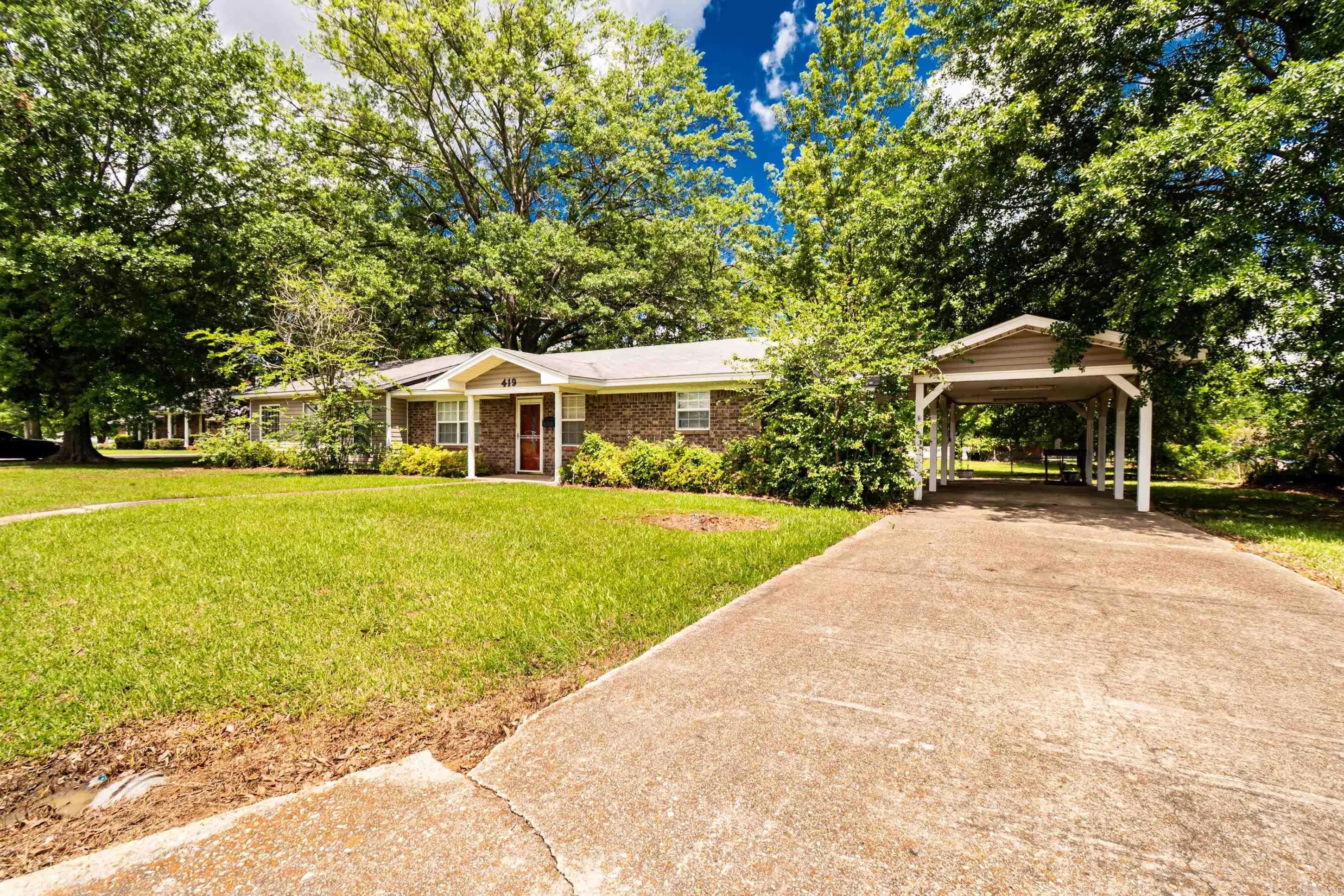 Property at 411 E Railroad st - Image 3