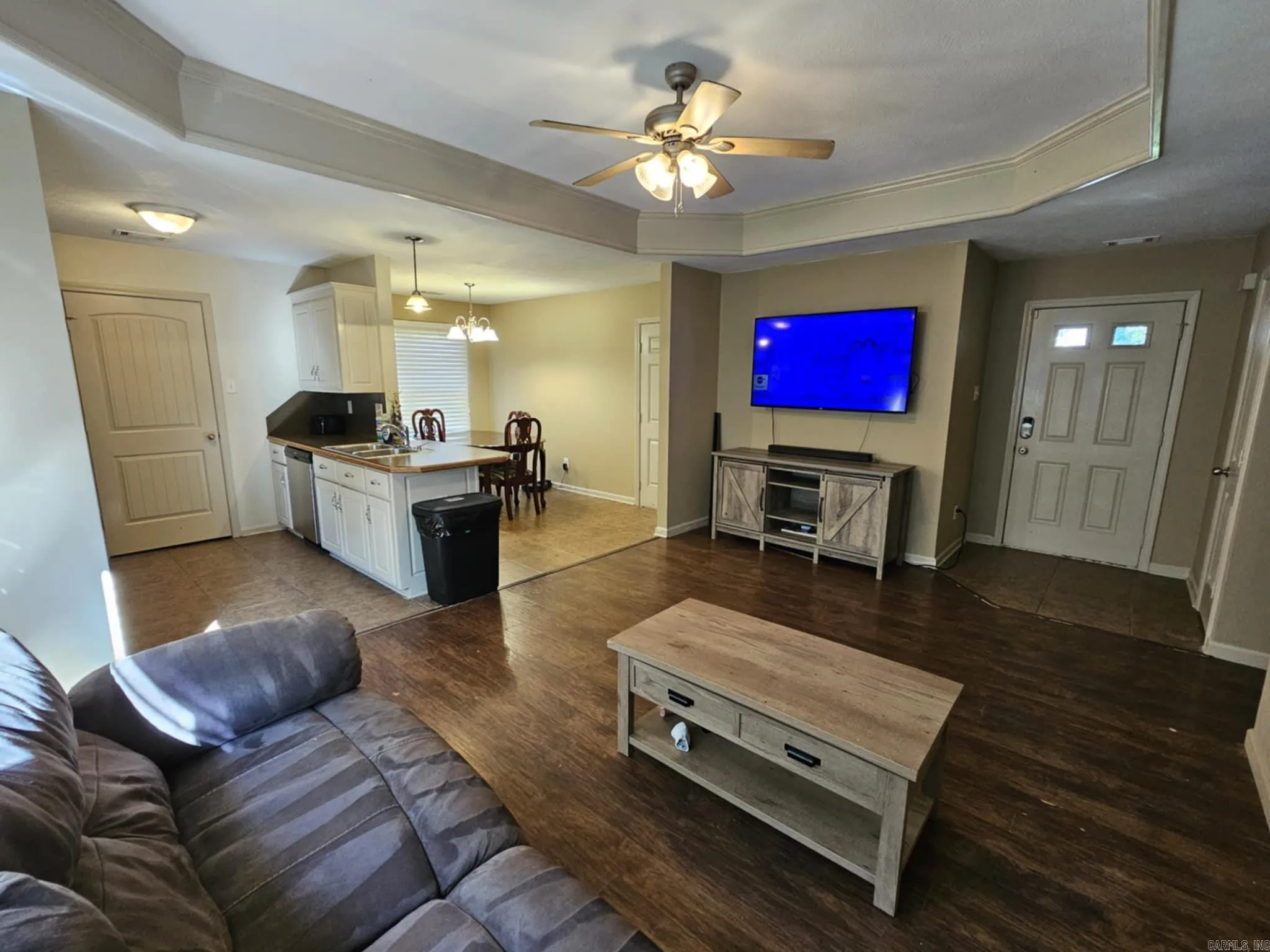 Property at 216  Plum - Image 3