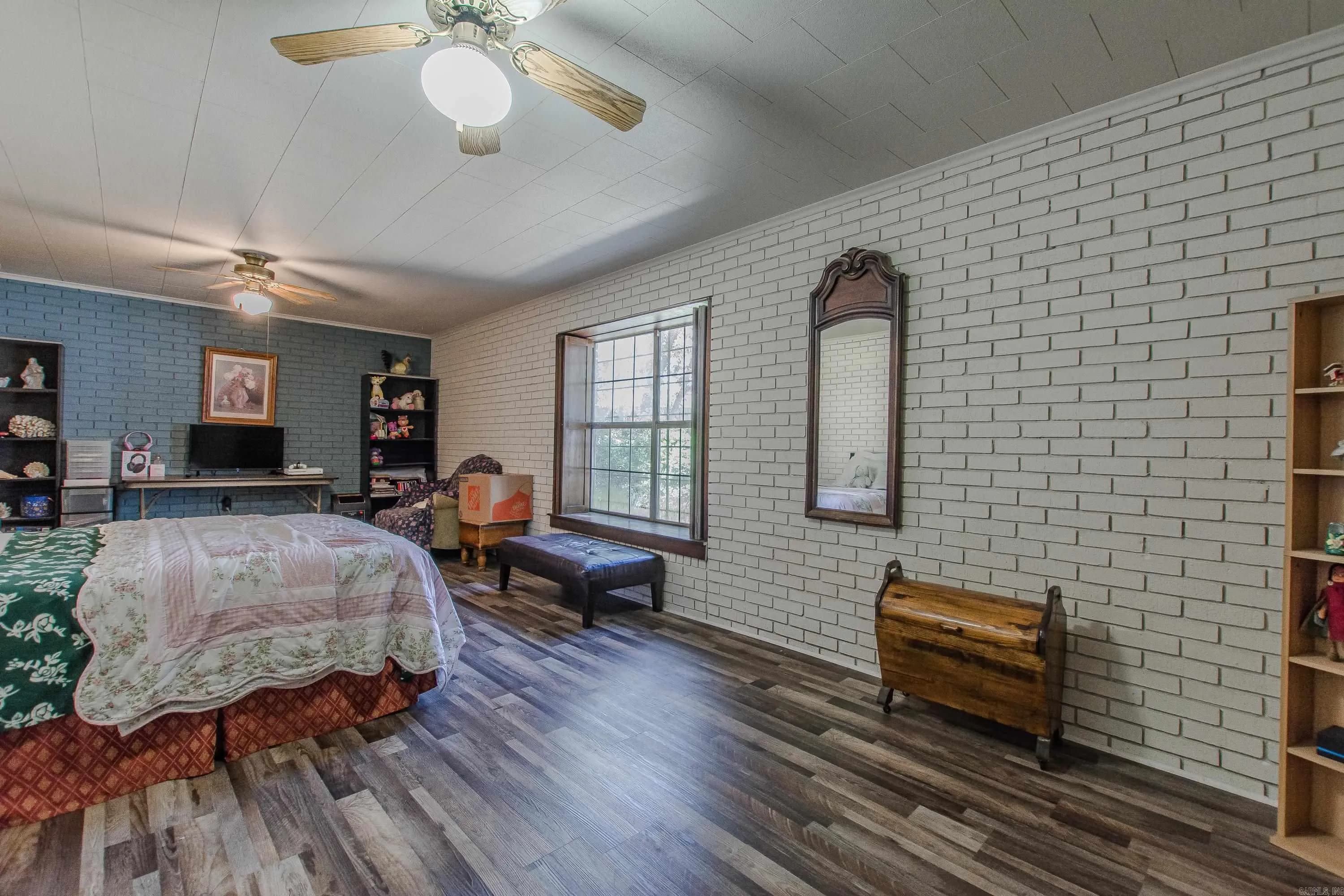 Property at 3110  Edison - Image 24