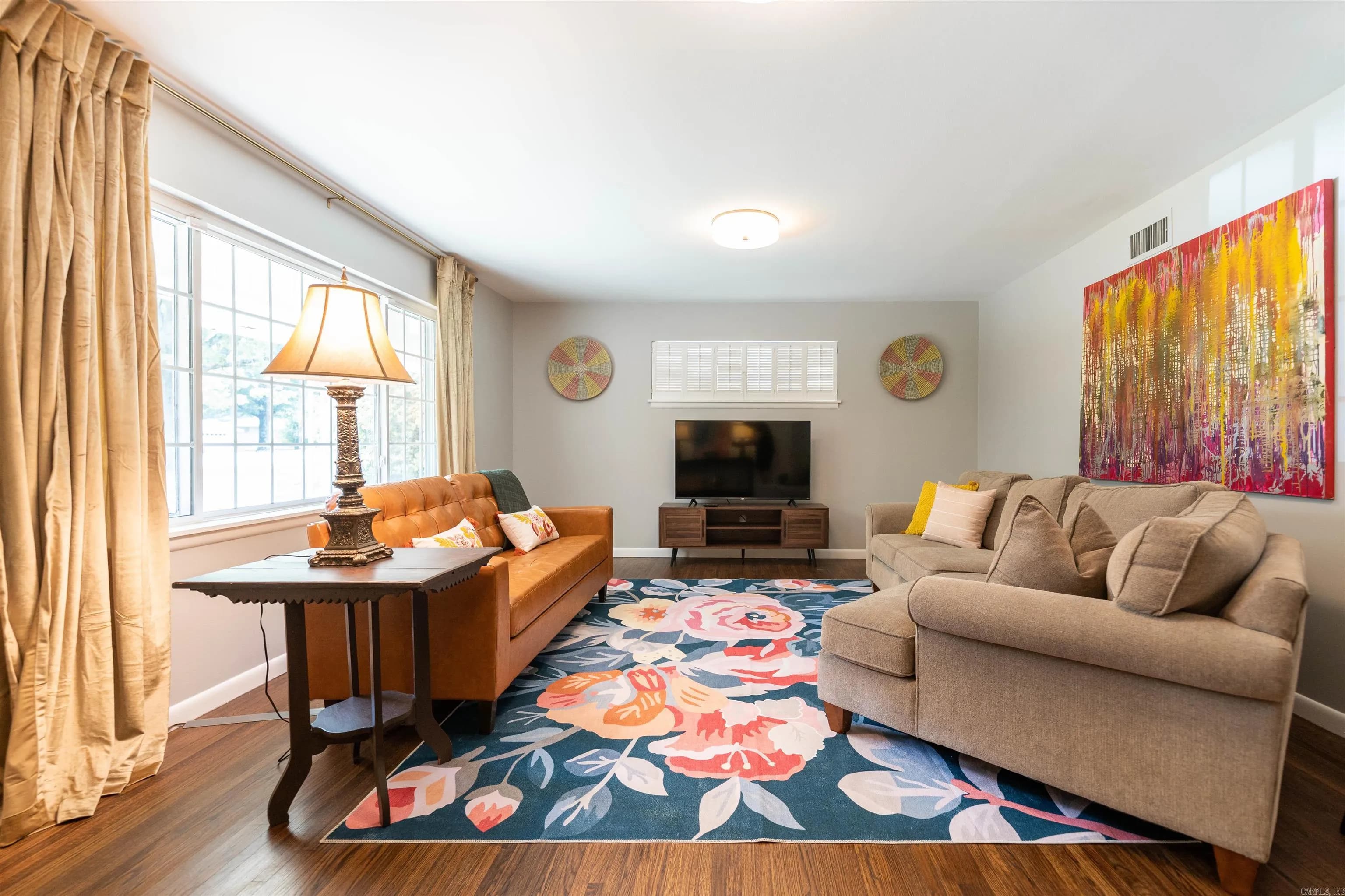 Property at 6924 W Markham - Image 4