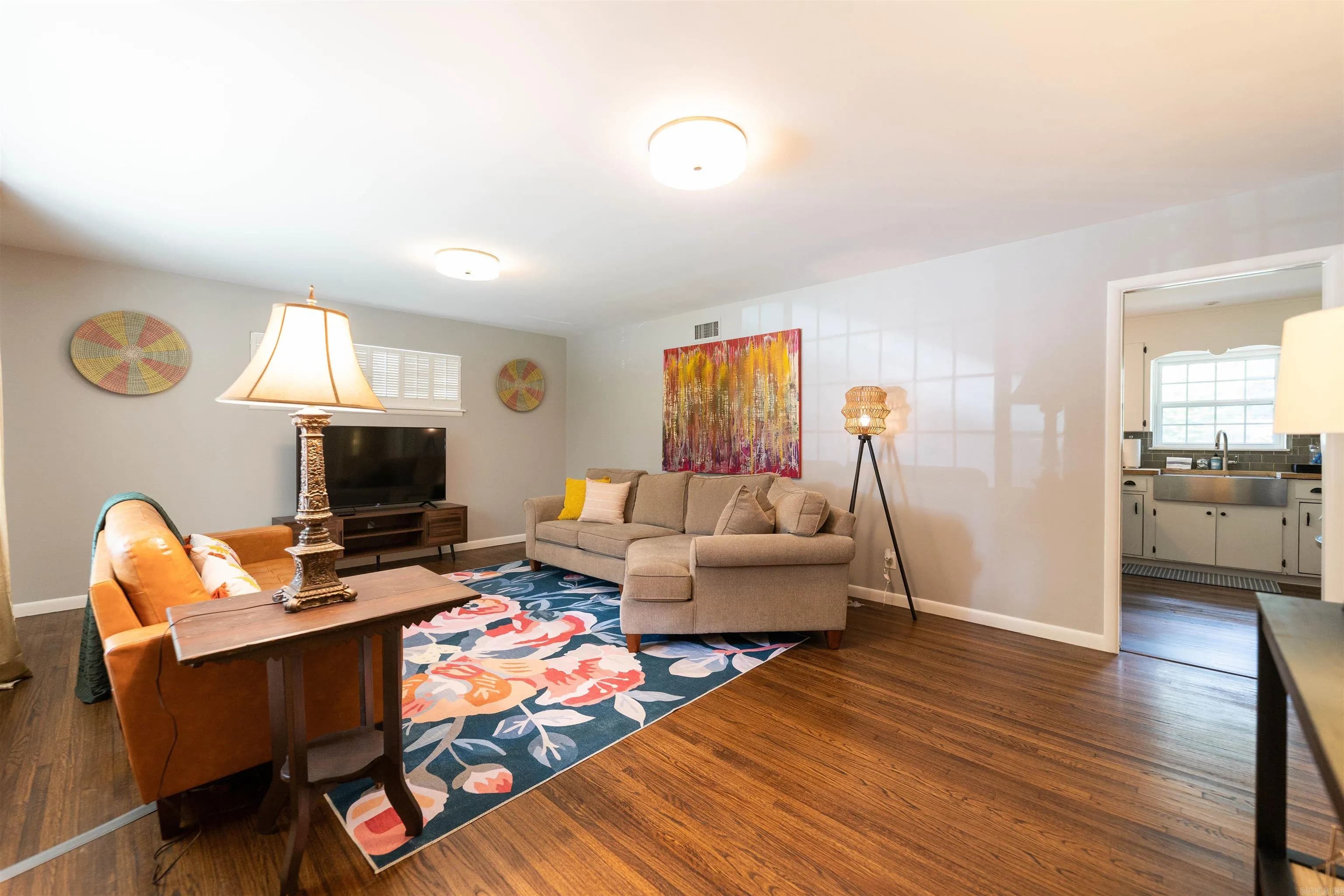 Property at 6924 W Markham - Image 6