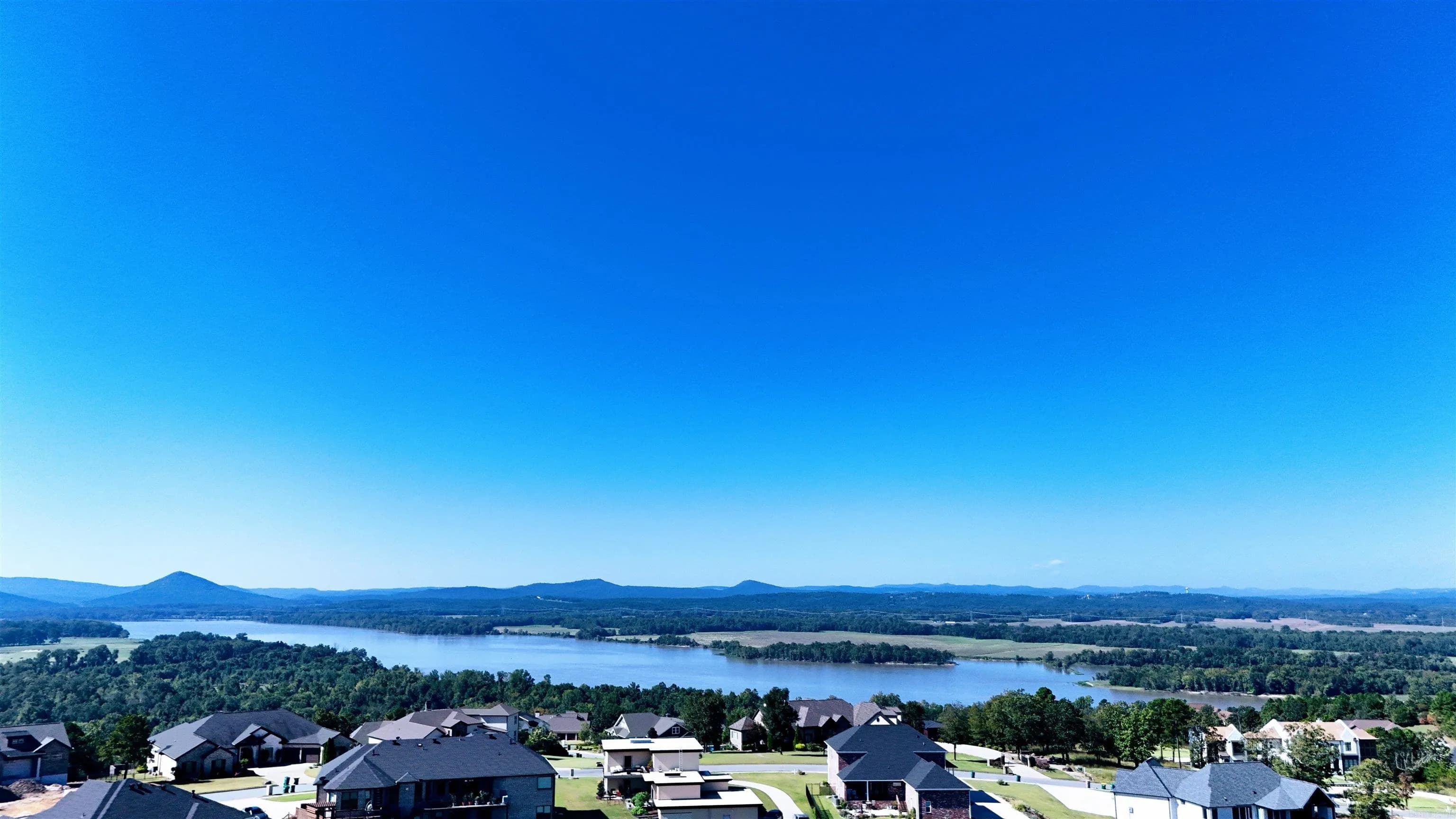 Property at 15824  Summit view lane - Image 4