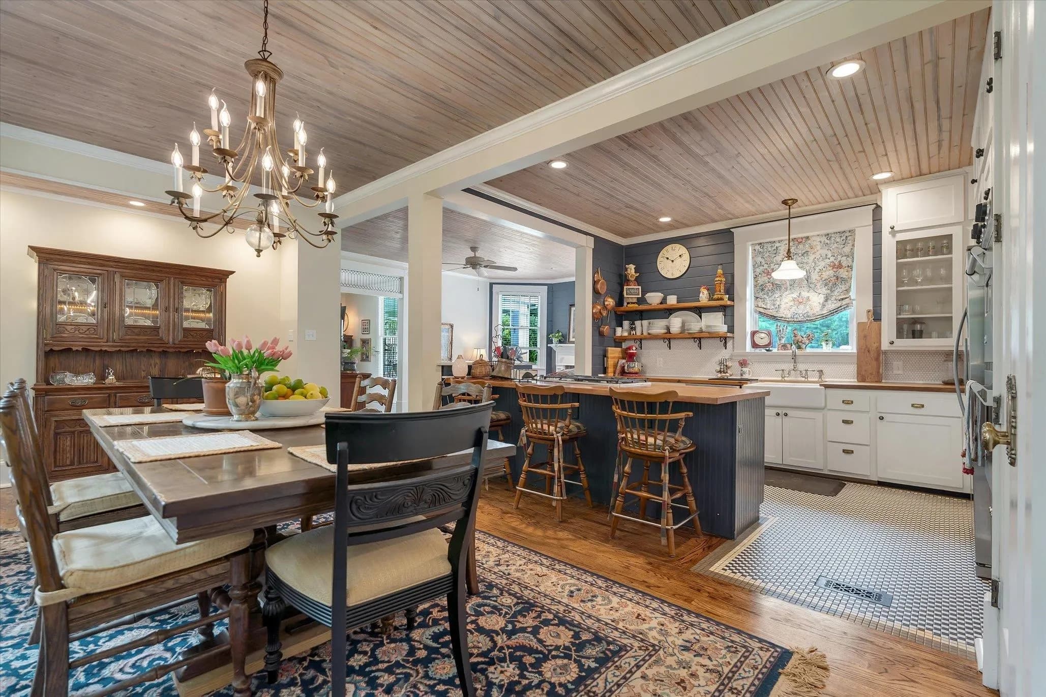 Property at 1235  Haven - Image 14