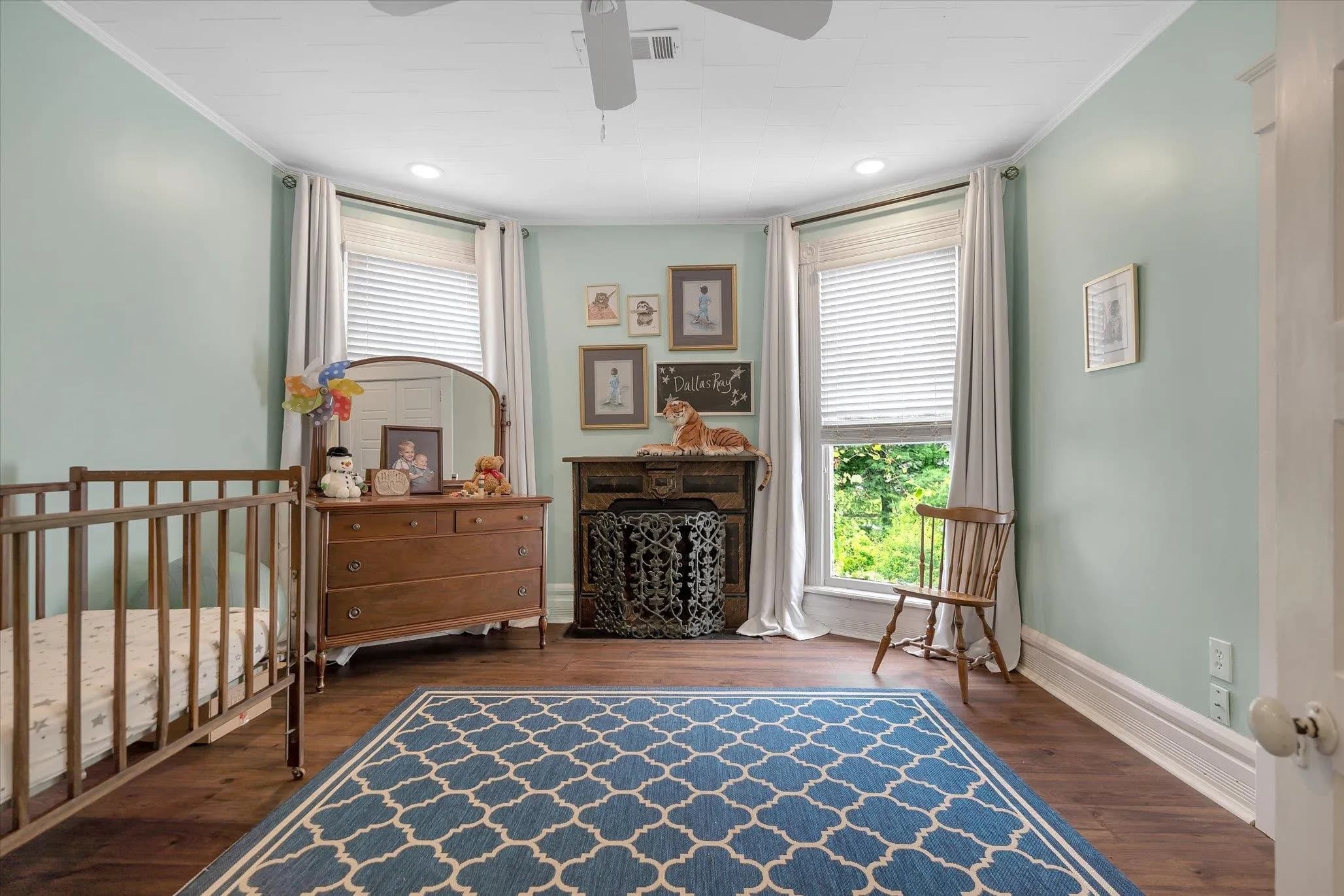 Property at 1235  Haven - Image 28