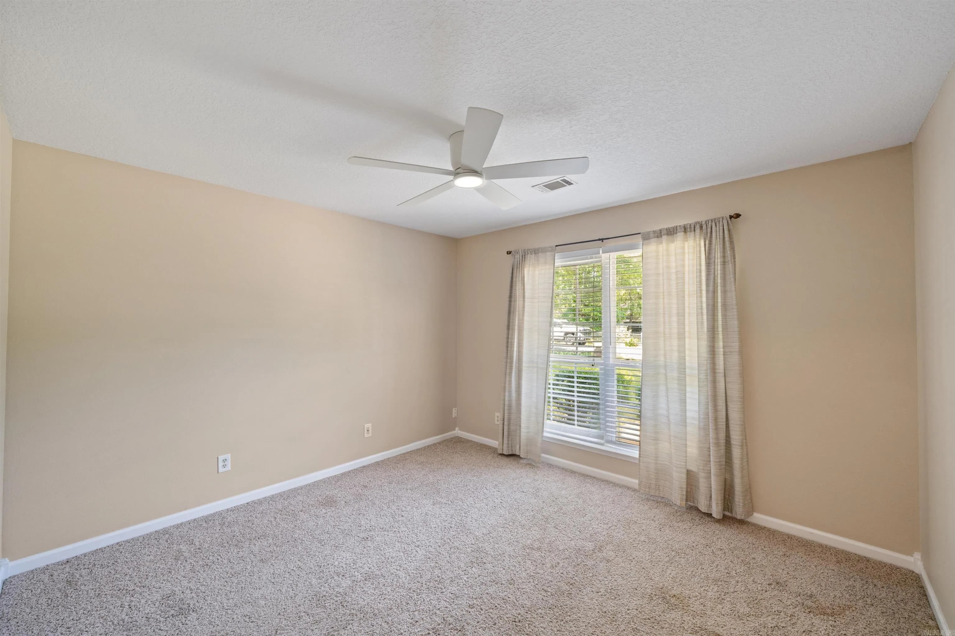 Property at 21850  Mountain maple - Image 17
