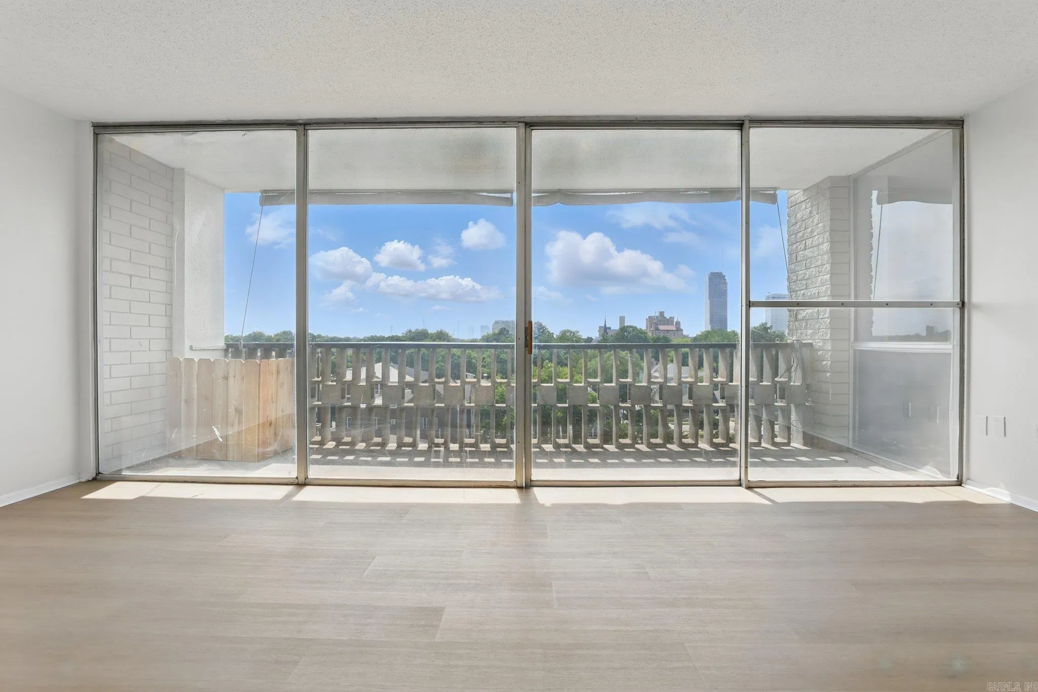 Property at 700 E 9th unit 8j - Image 3