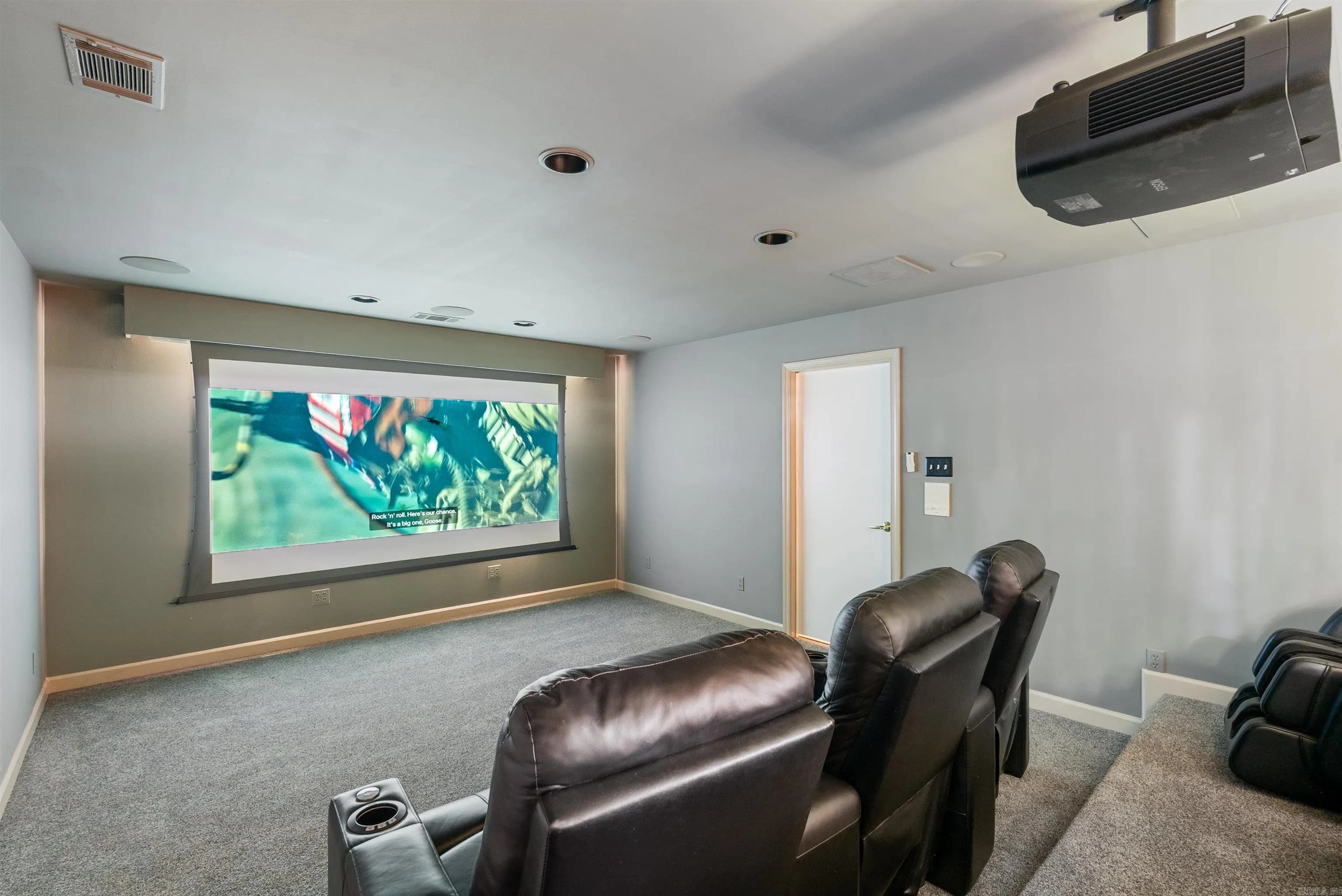 Property at 4501  Ridgefield - Image 36