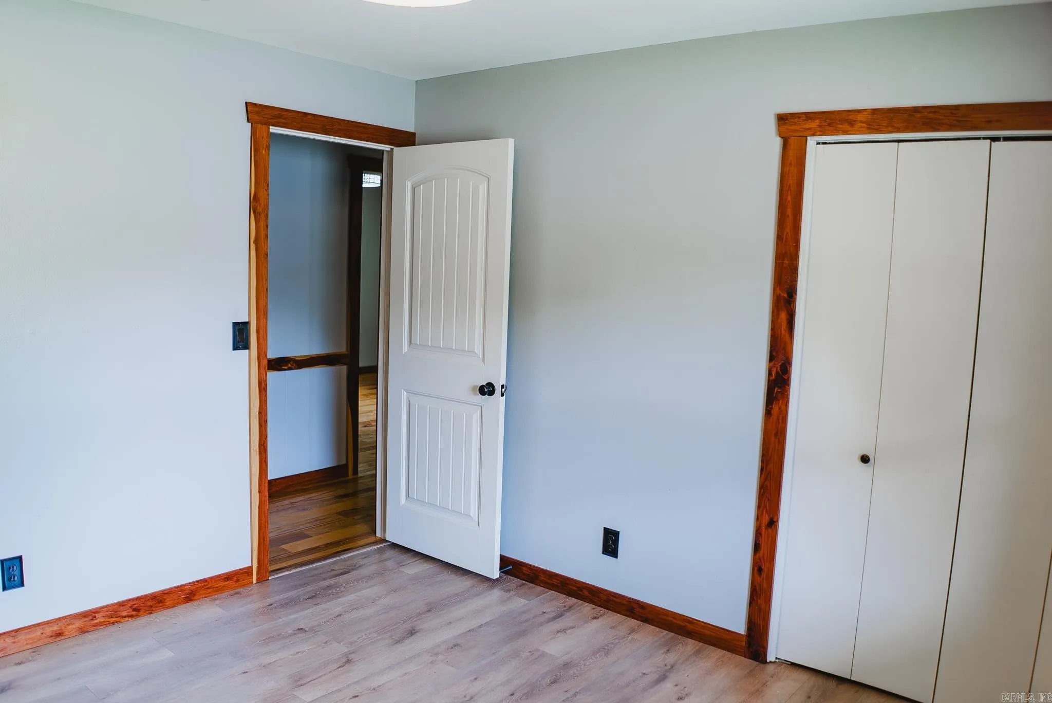 Property at 114  Roy - Image 20
