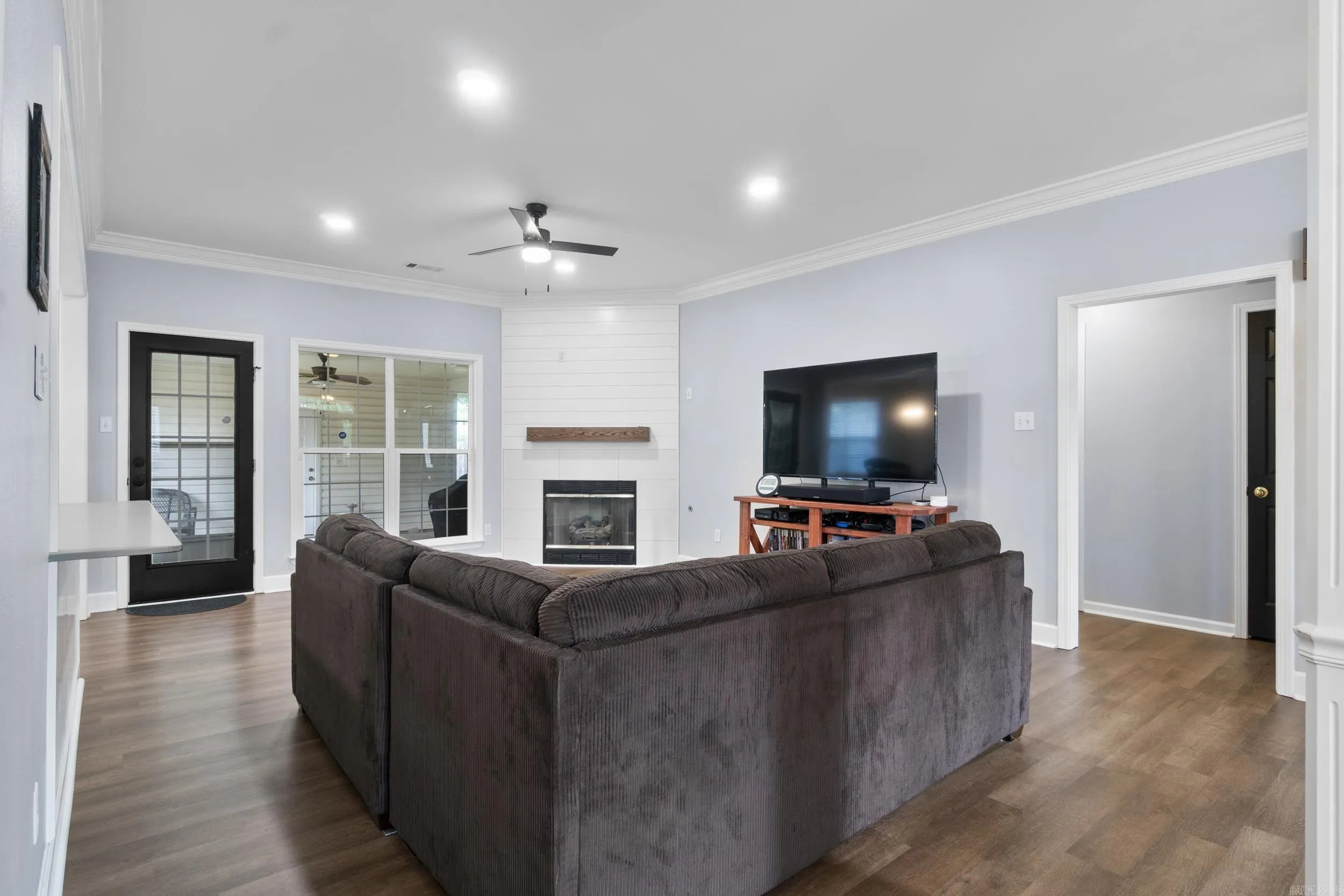 Property at 2310  Orleans - Image 9