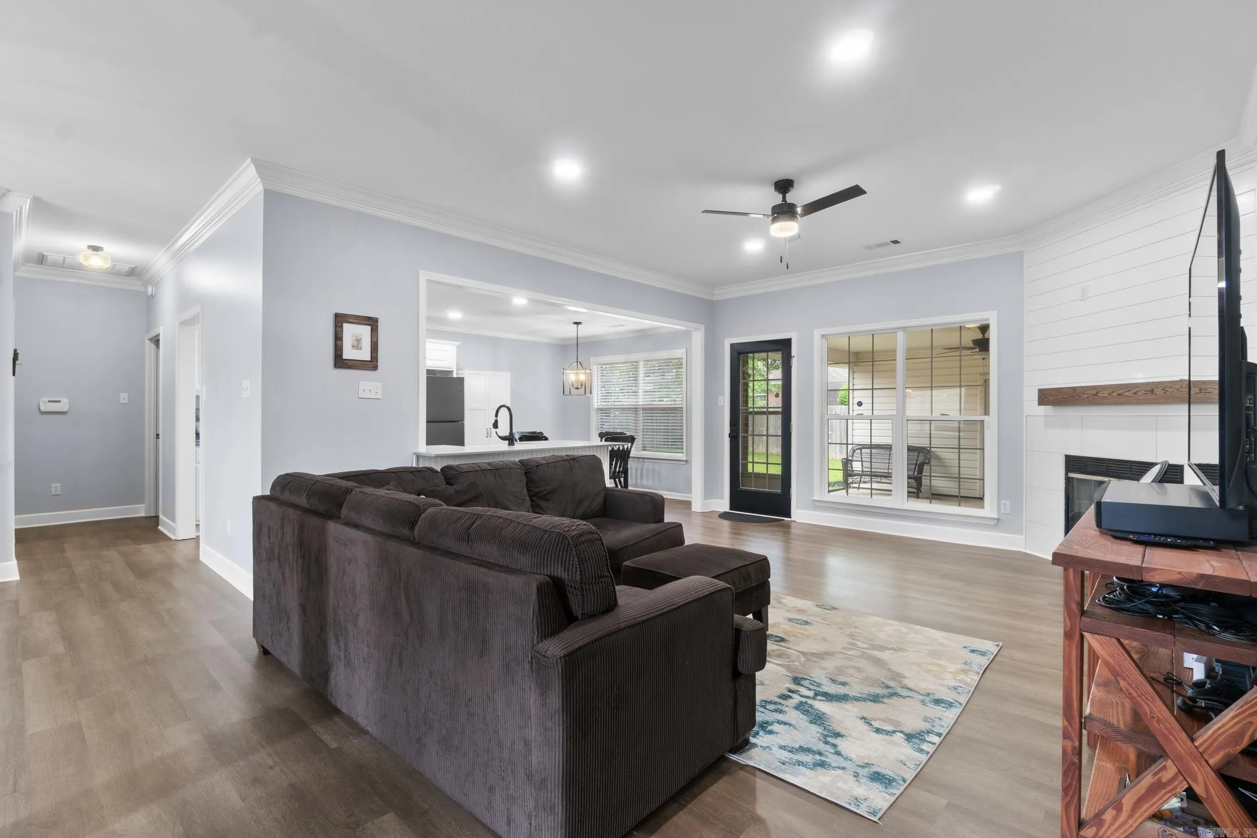 Property at 2310  Orleans - Image 10