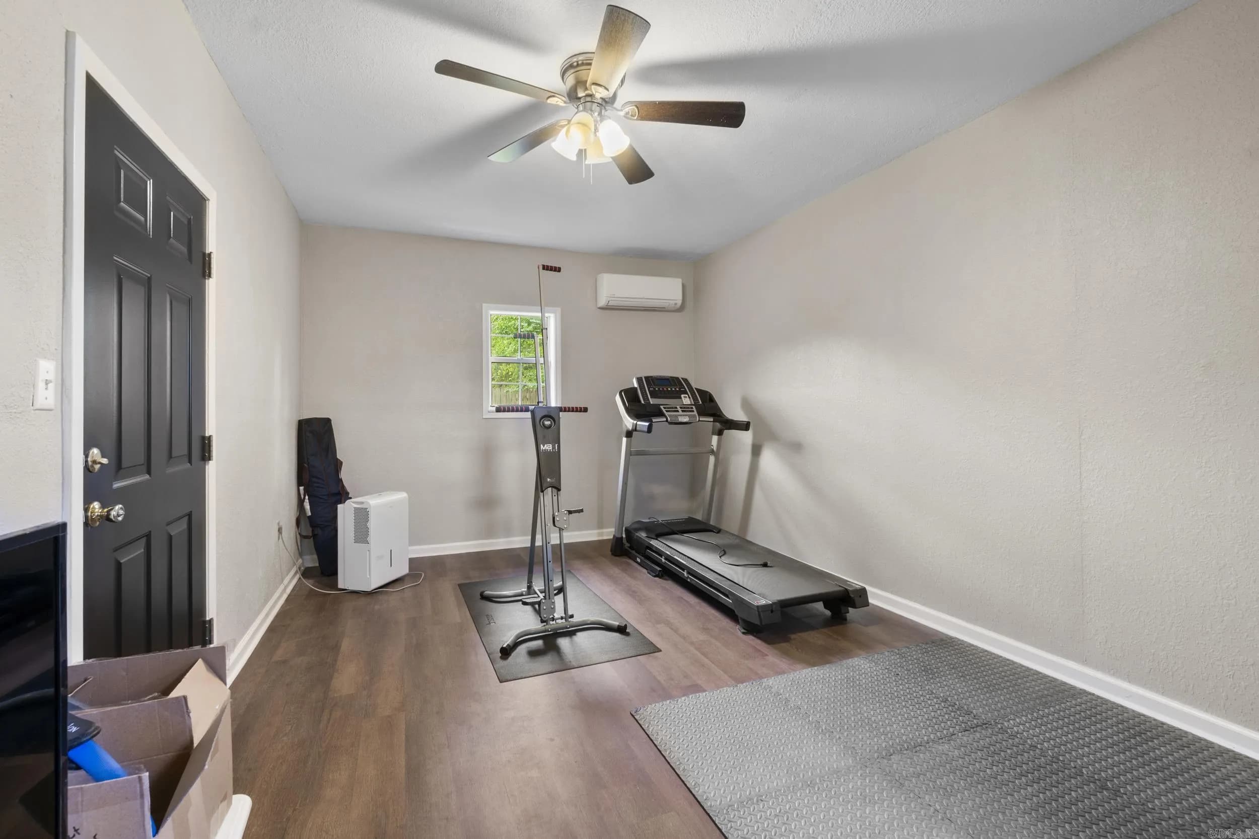 Property at 2310  Orleans - Image 33
