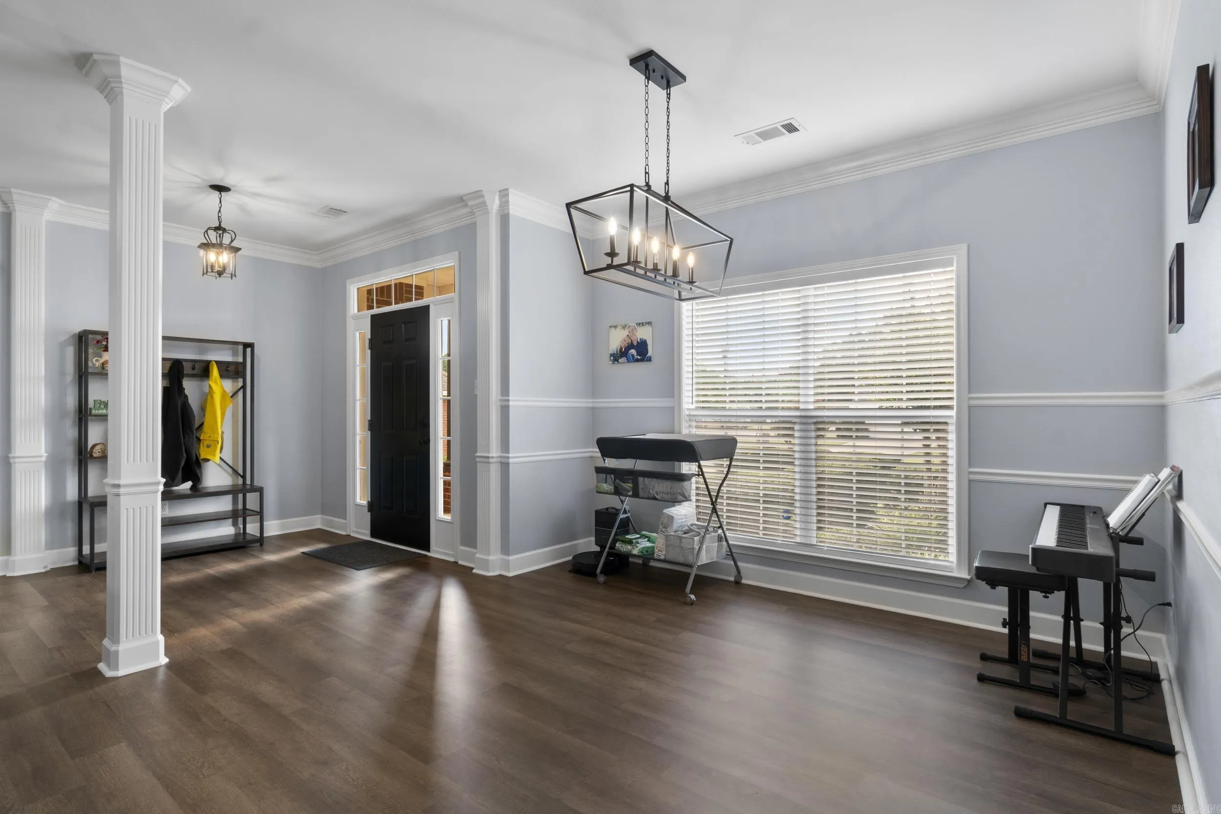 Property at 2310  Orleans - Image 11