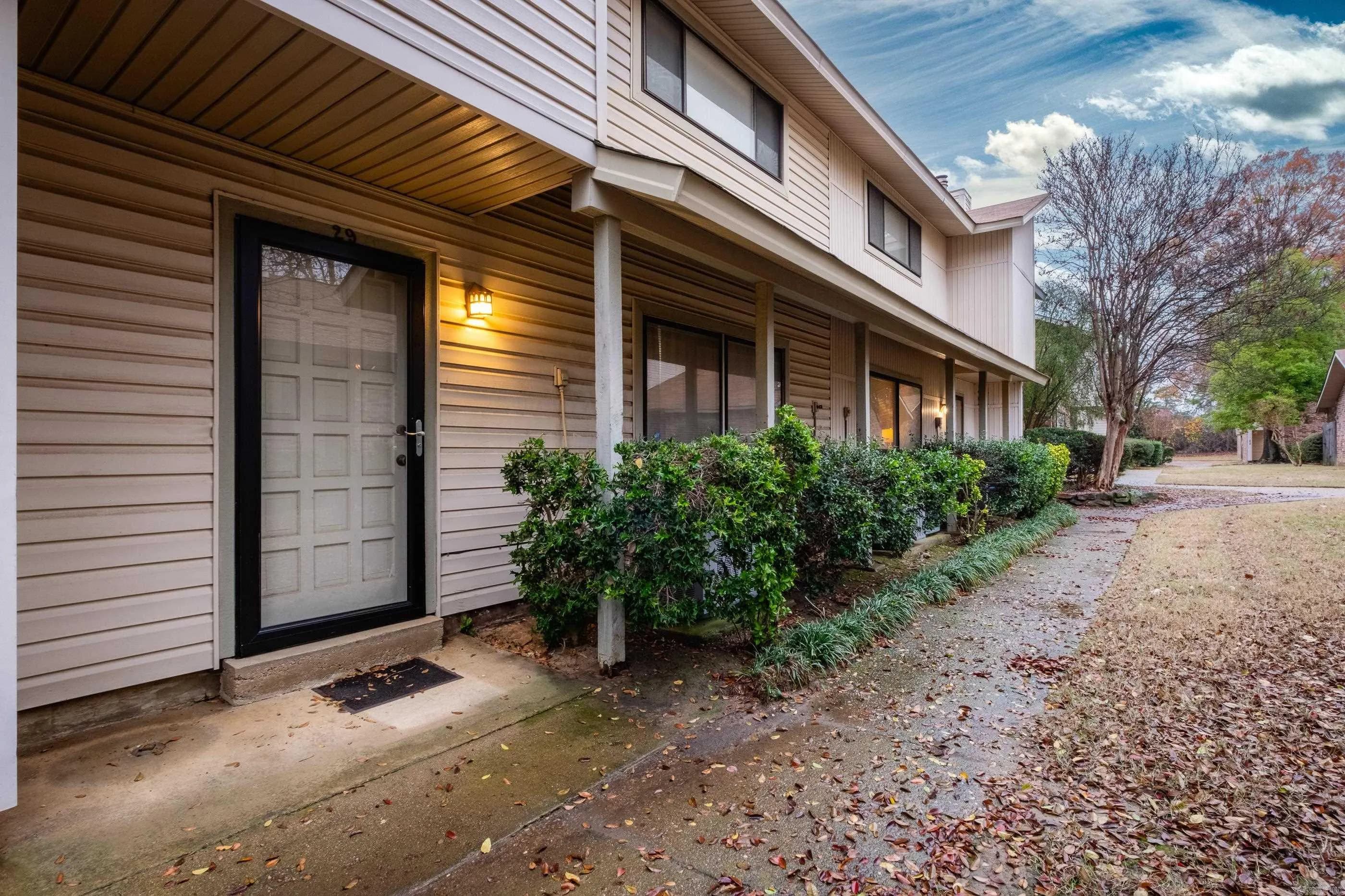 Property at 29  Hampshire - Image 45