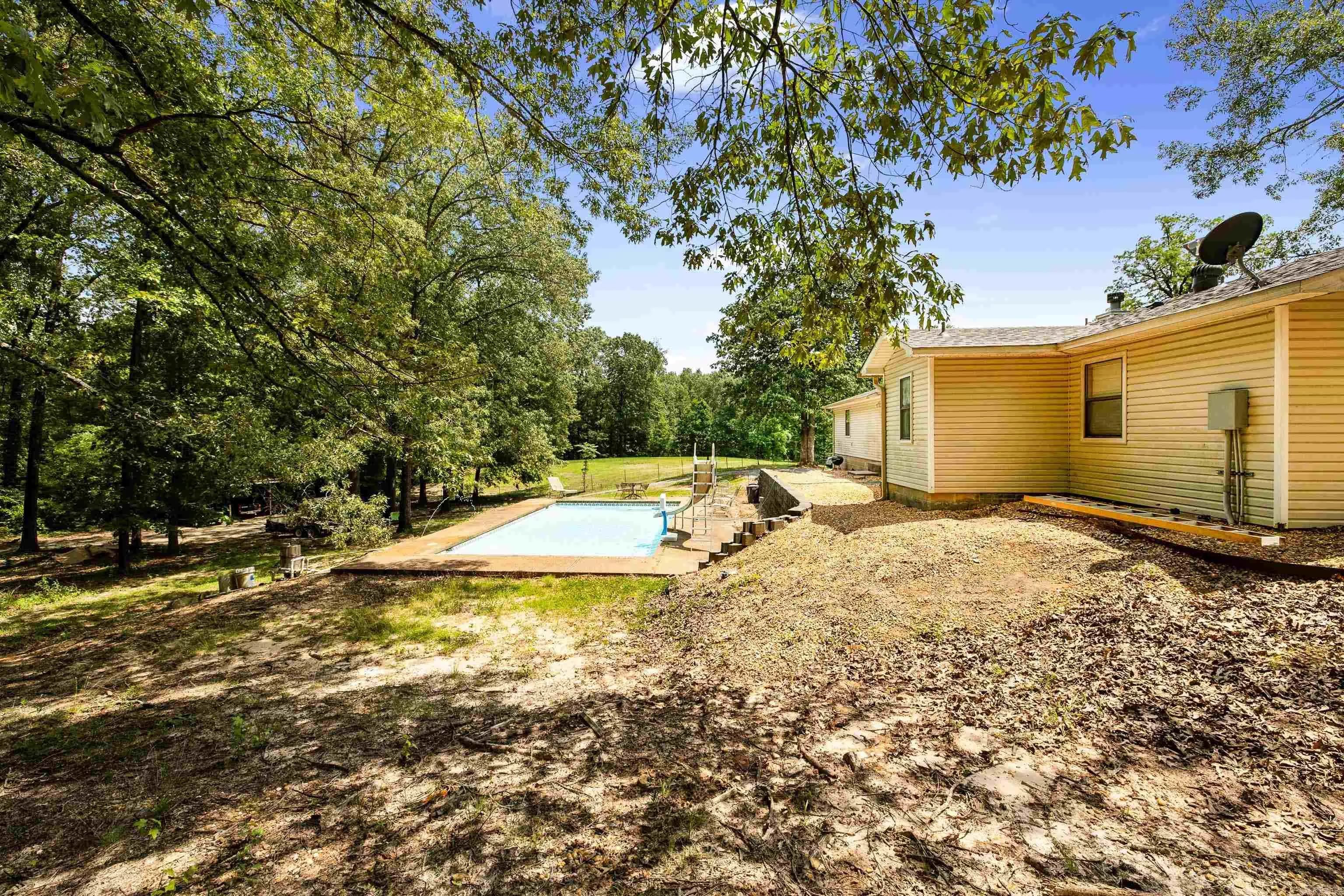 Property at 8100  Oakview - Image 14