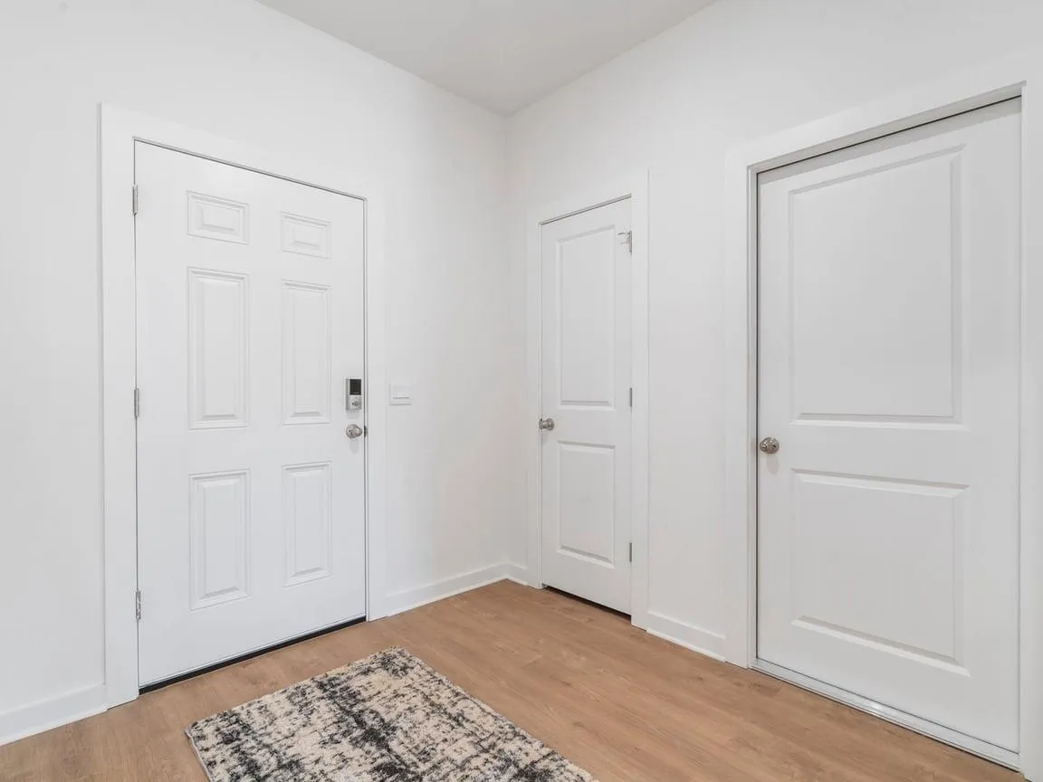 Property at 113 E Fredonia - Image 2