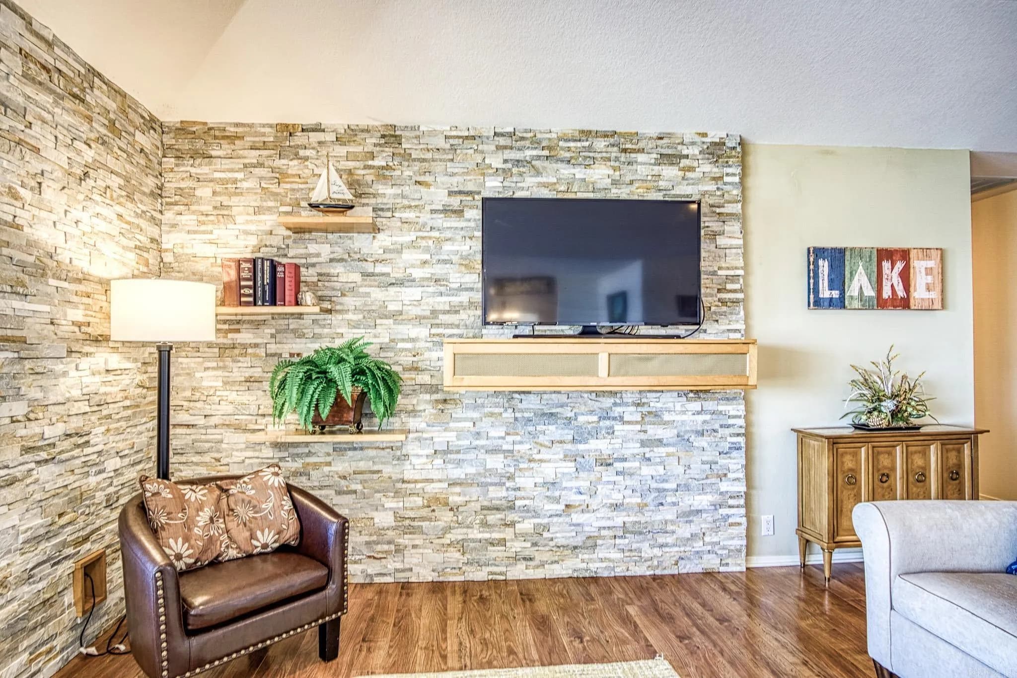 Property at 3  Coronado trace - Image 9