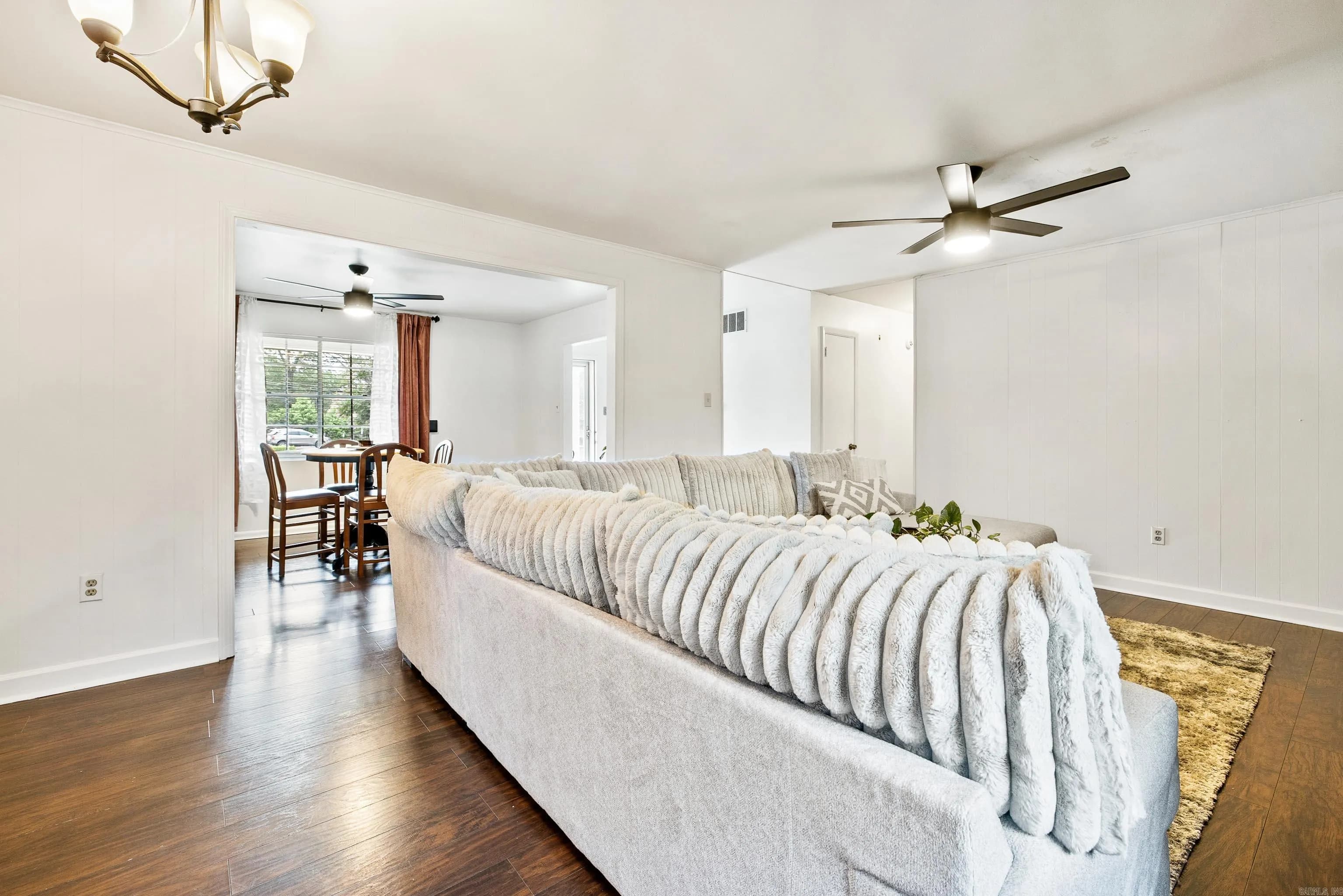 Property at 100  Donna - Image 15