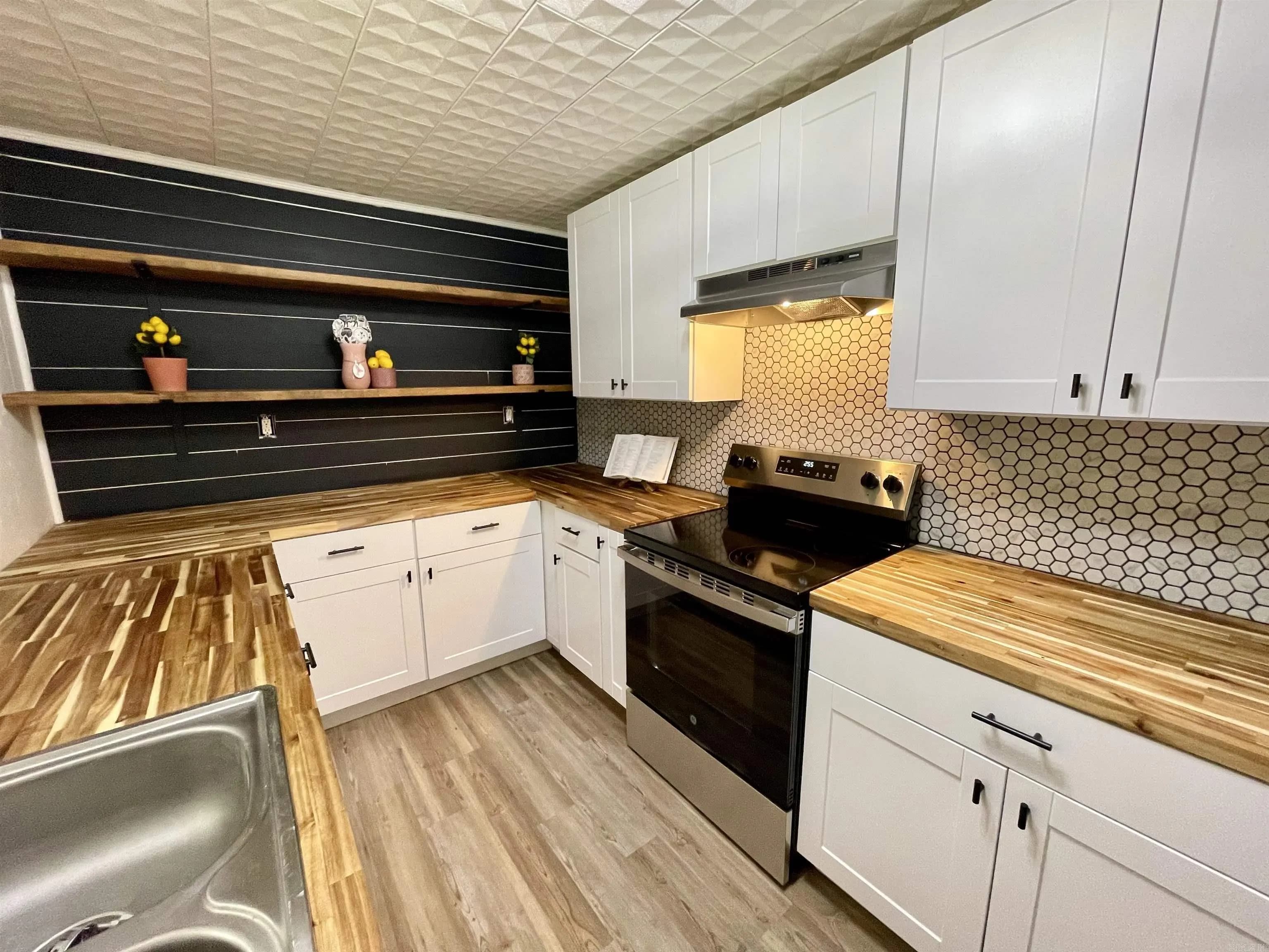 Property at 7901  Sulphur springs - Image 14