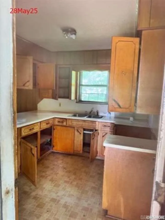 Property at 501 N Byrd stret - Image 14