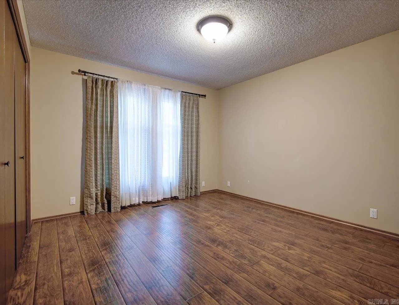 Property at 40  Almazan - Image 15