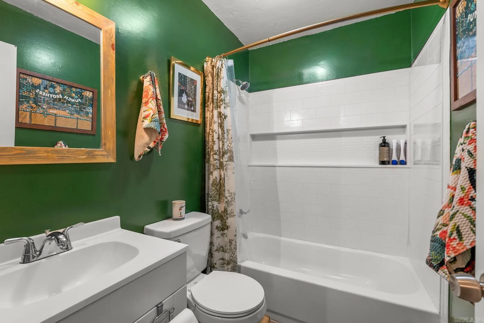 Property at 36  Belmont - Image 17