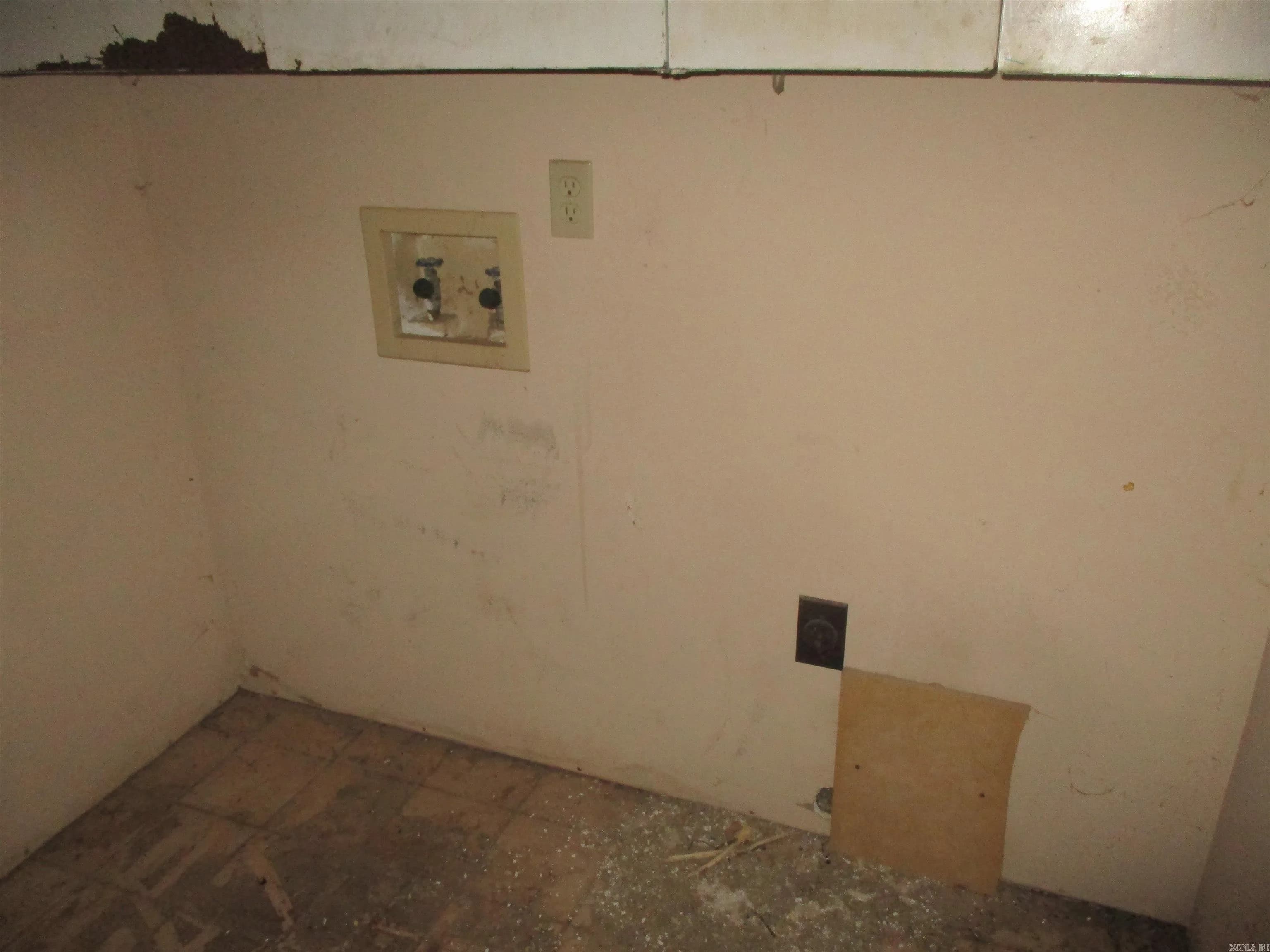 Property at 255  Taylor - Image 35