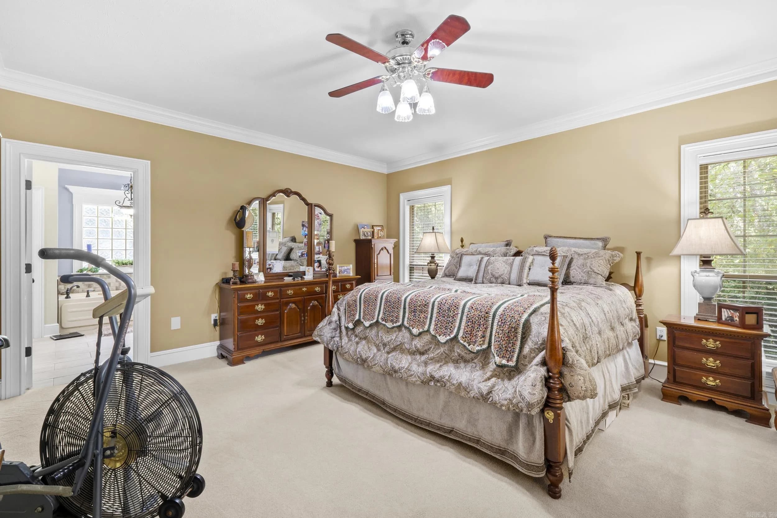 Property at 3165  Majestic - Image 23