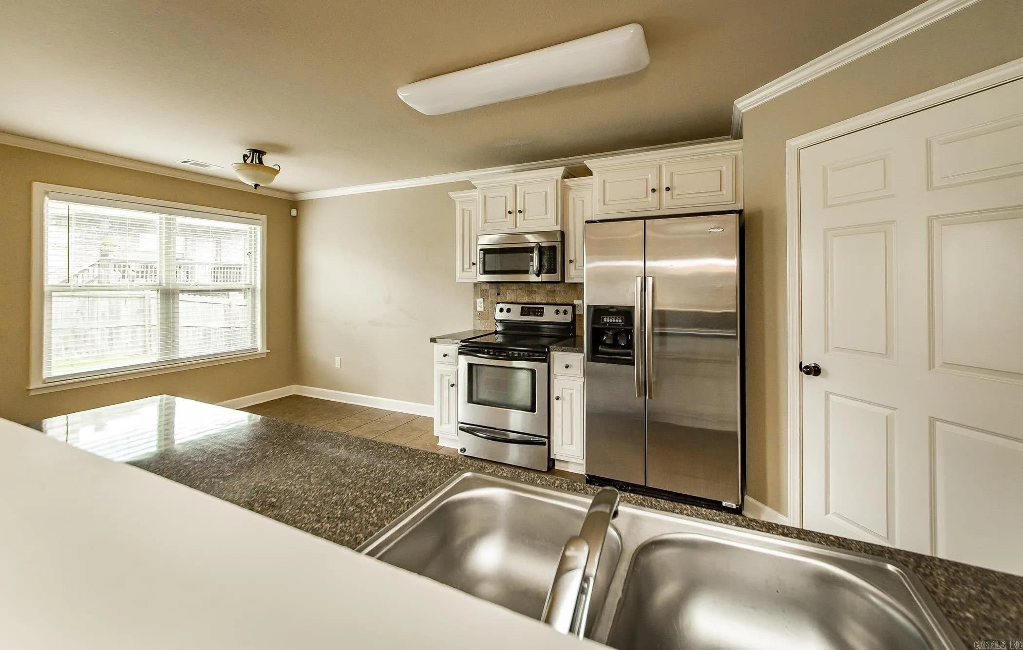 Property at 584  Crepe myrtle - Image 7