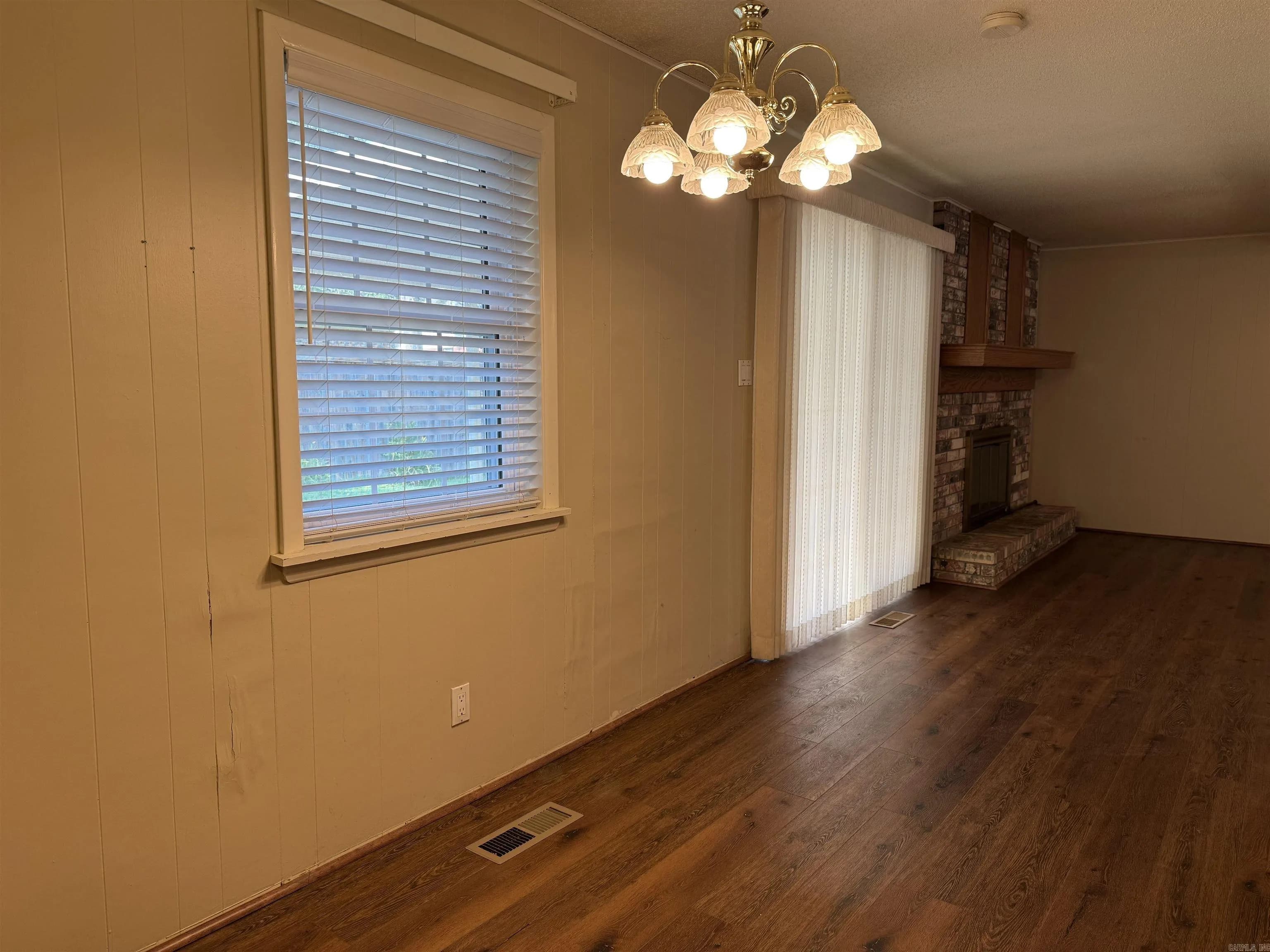 Property at 913  Schriner ct - Image 13