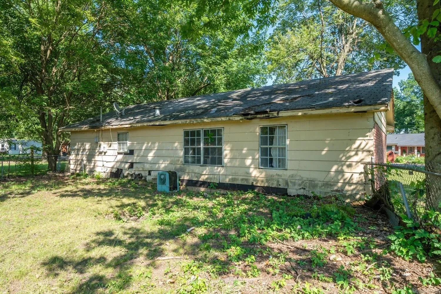 Property at 1303  Cindy - Image 18