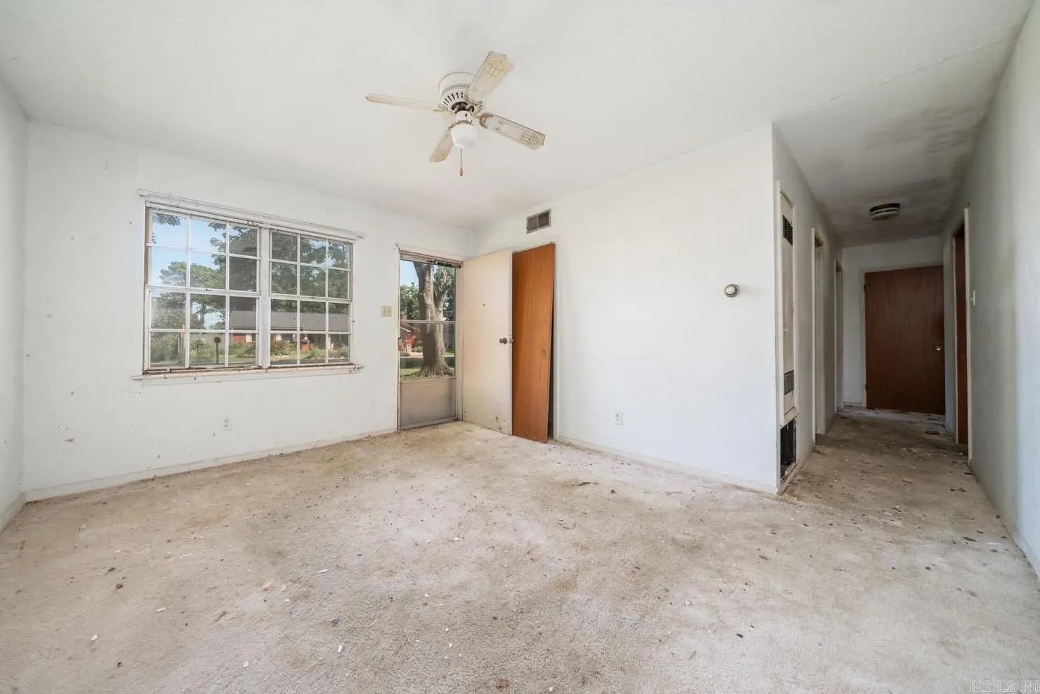 Property at 1303  Cindy - Image 13