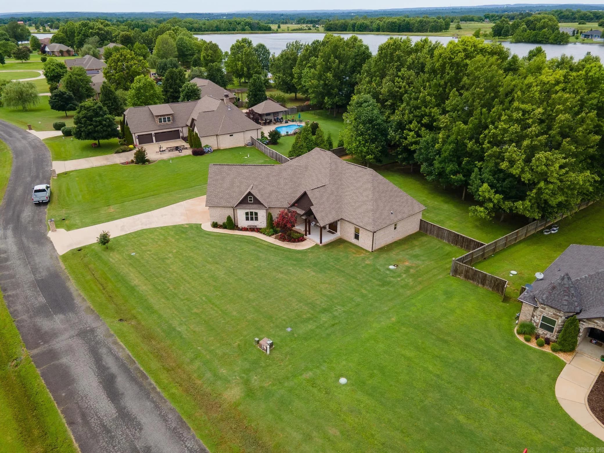 Property at 26  Win meadow - Image 38