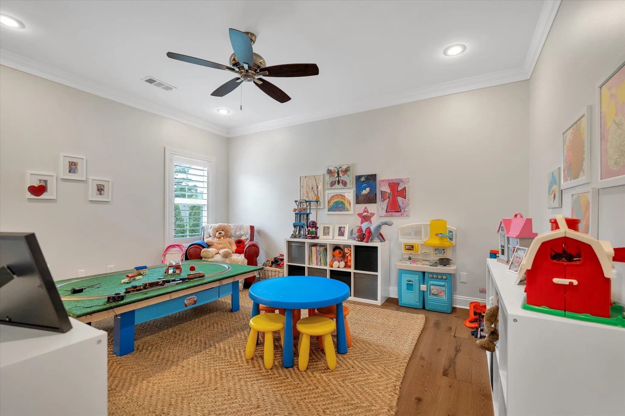 Property at 4260  Weldon - Image 32